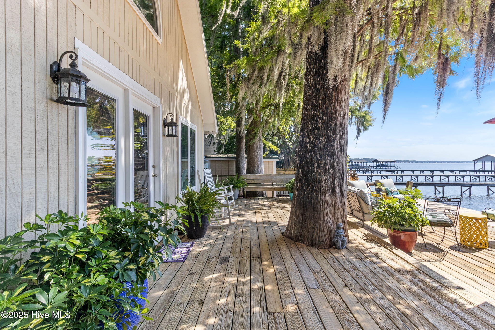 712 Canal Cove Road