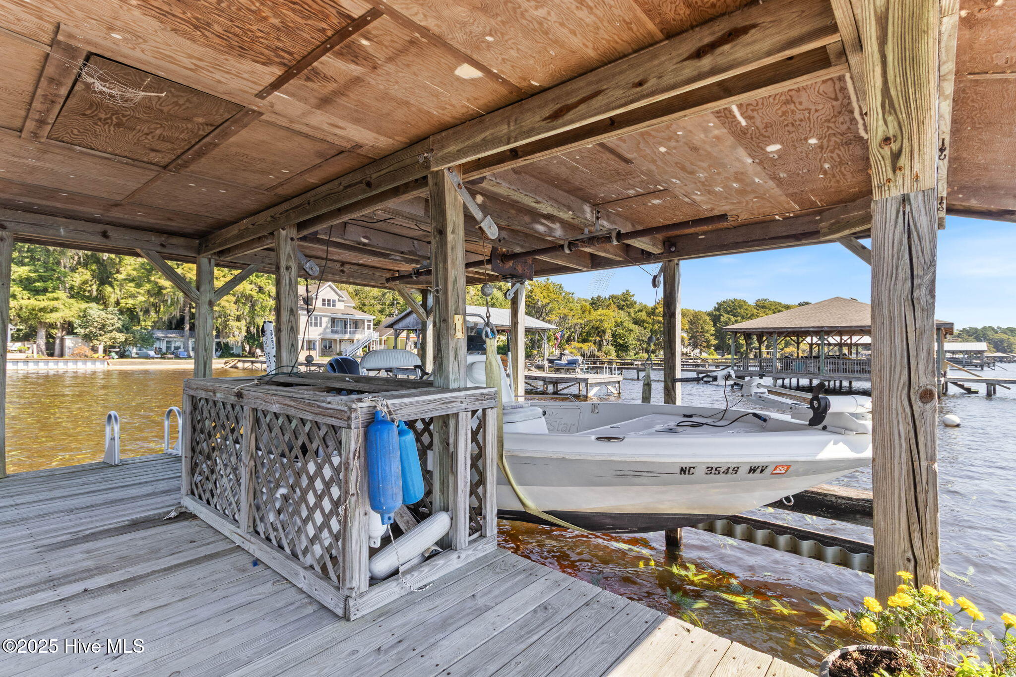 712 Canal Cove Road
