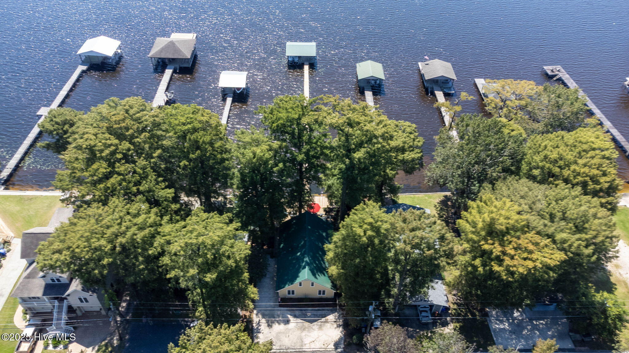 712 Canal Cove Road
