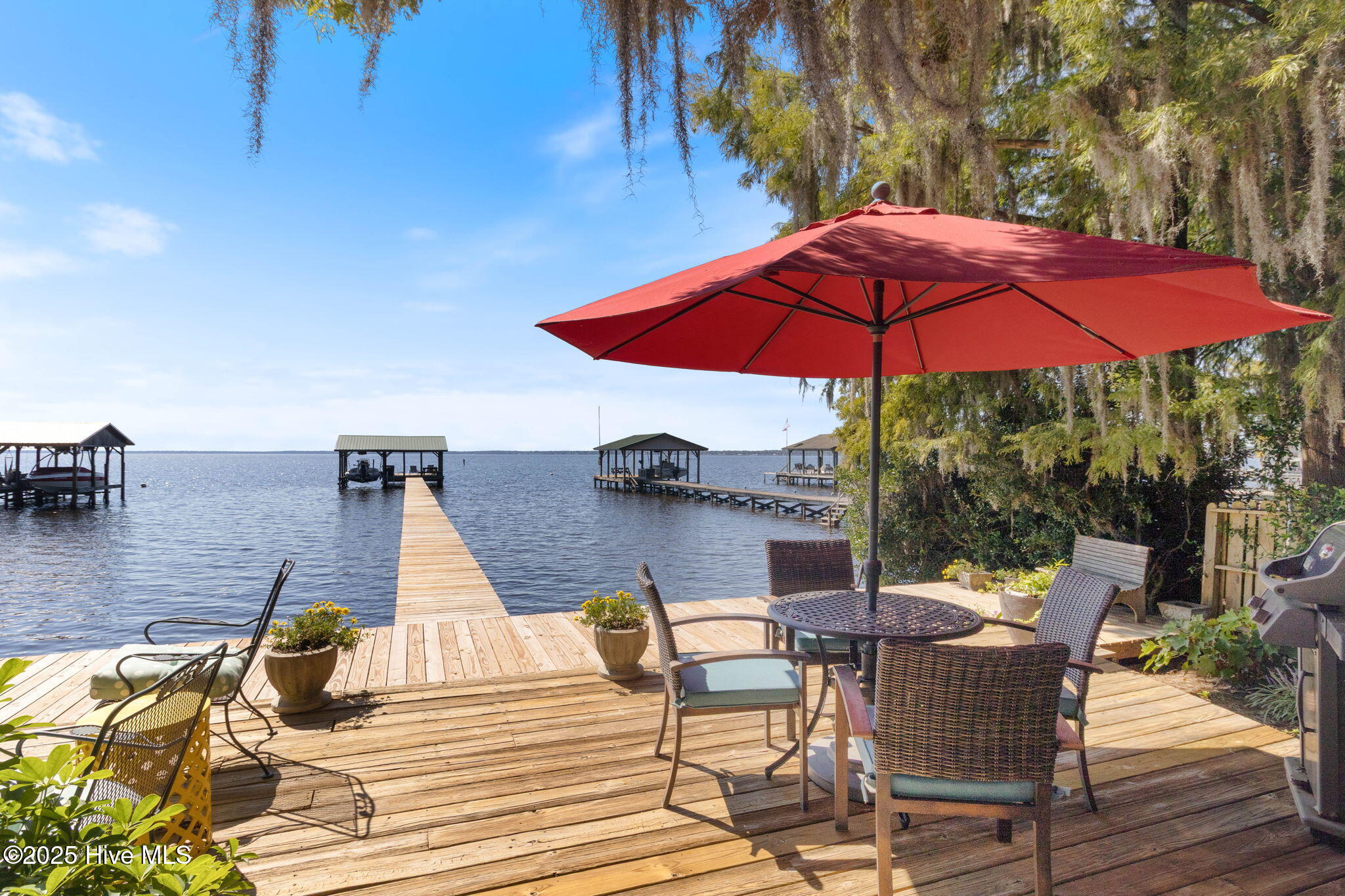 712 Canal Cove Road