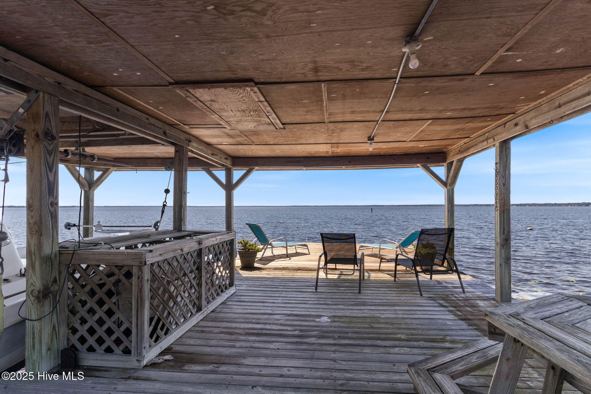 712 Canal Cove Road