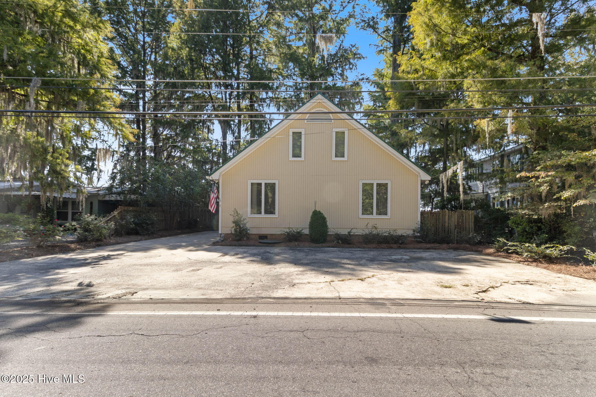 712 Canal Cove Road