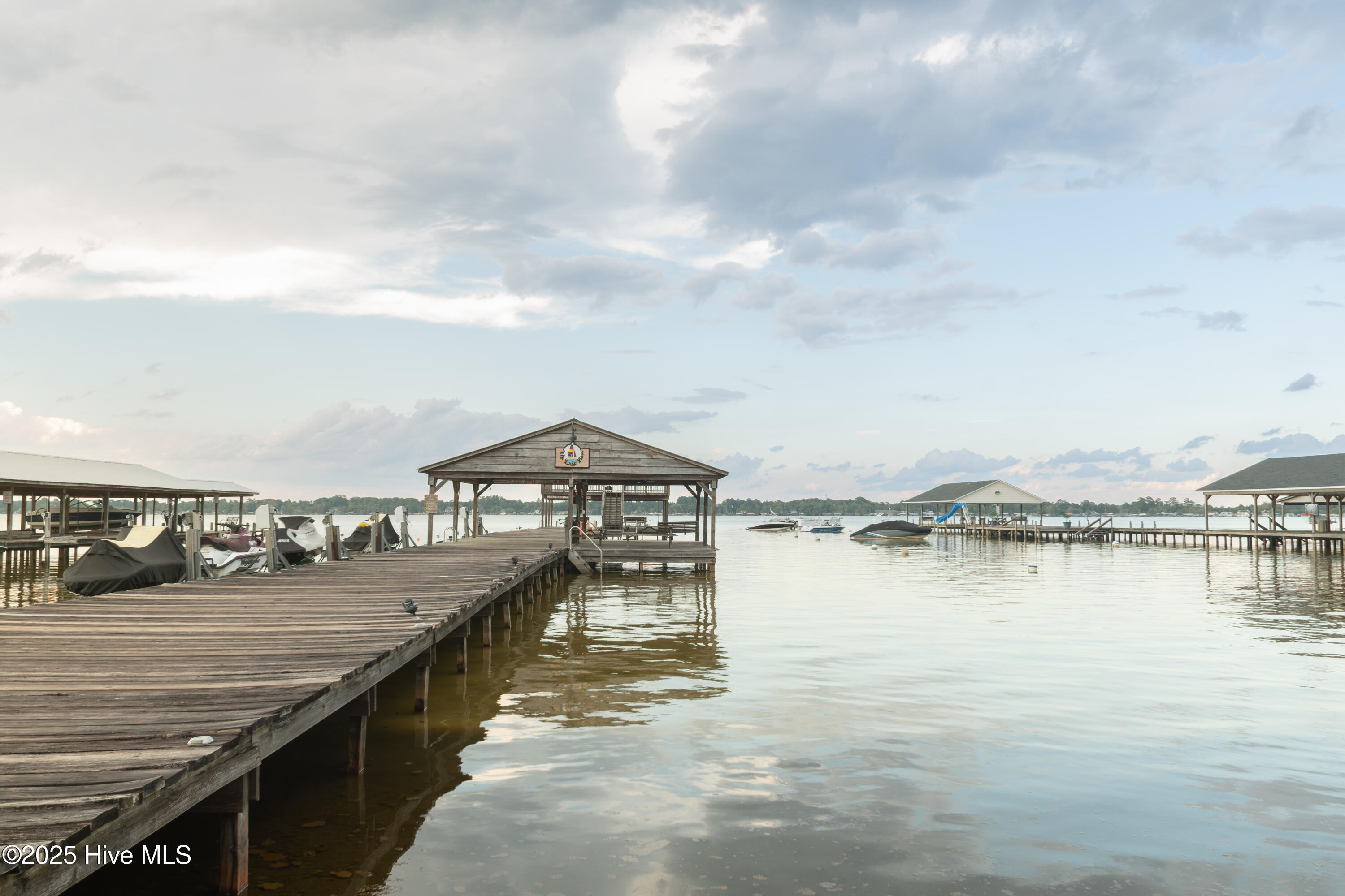 115 Lake Place Condo Drive