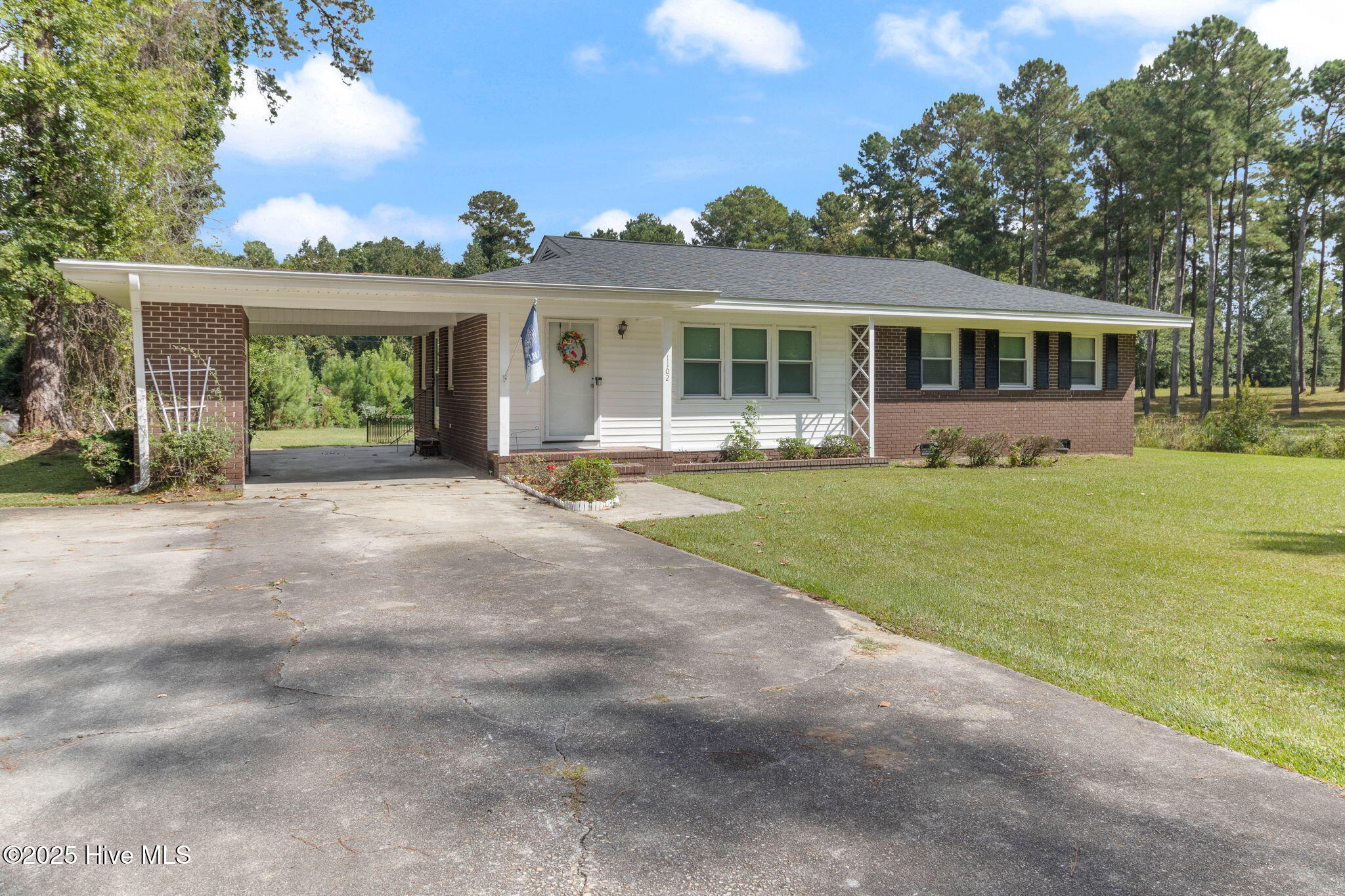 1102 Mary Lane