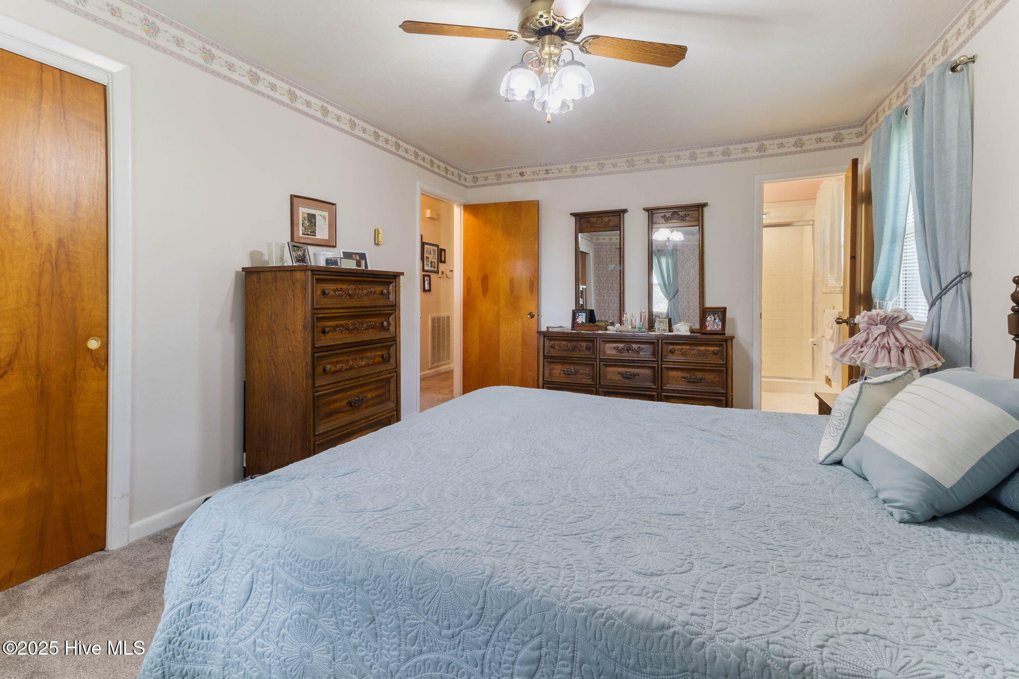 1102 Mary Lane