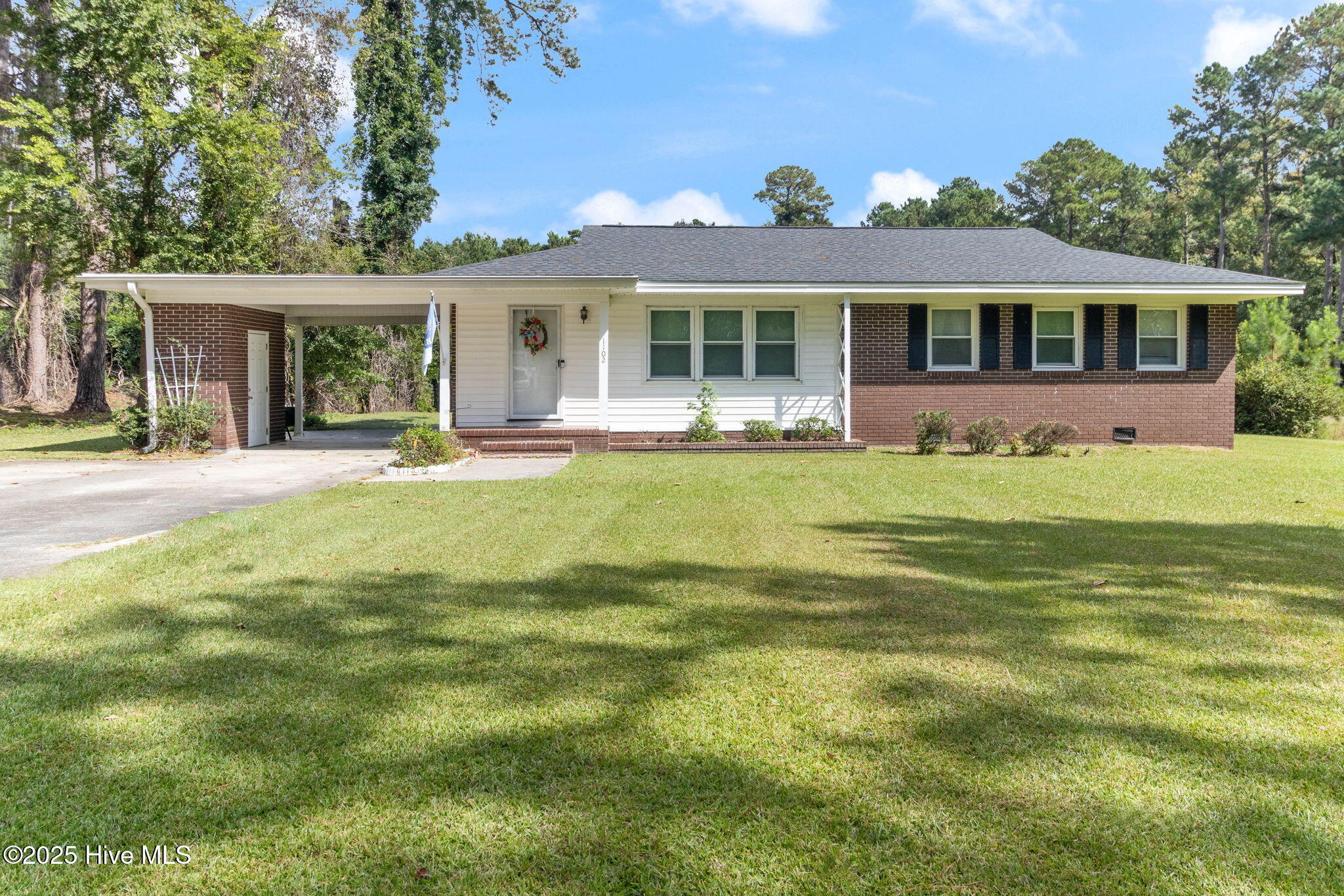 1102 Mary Lane
