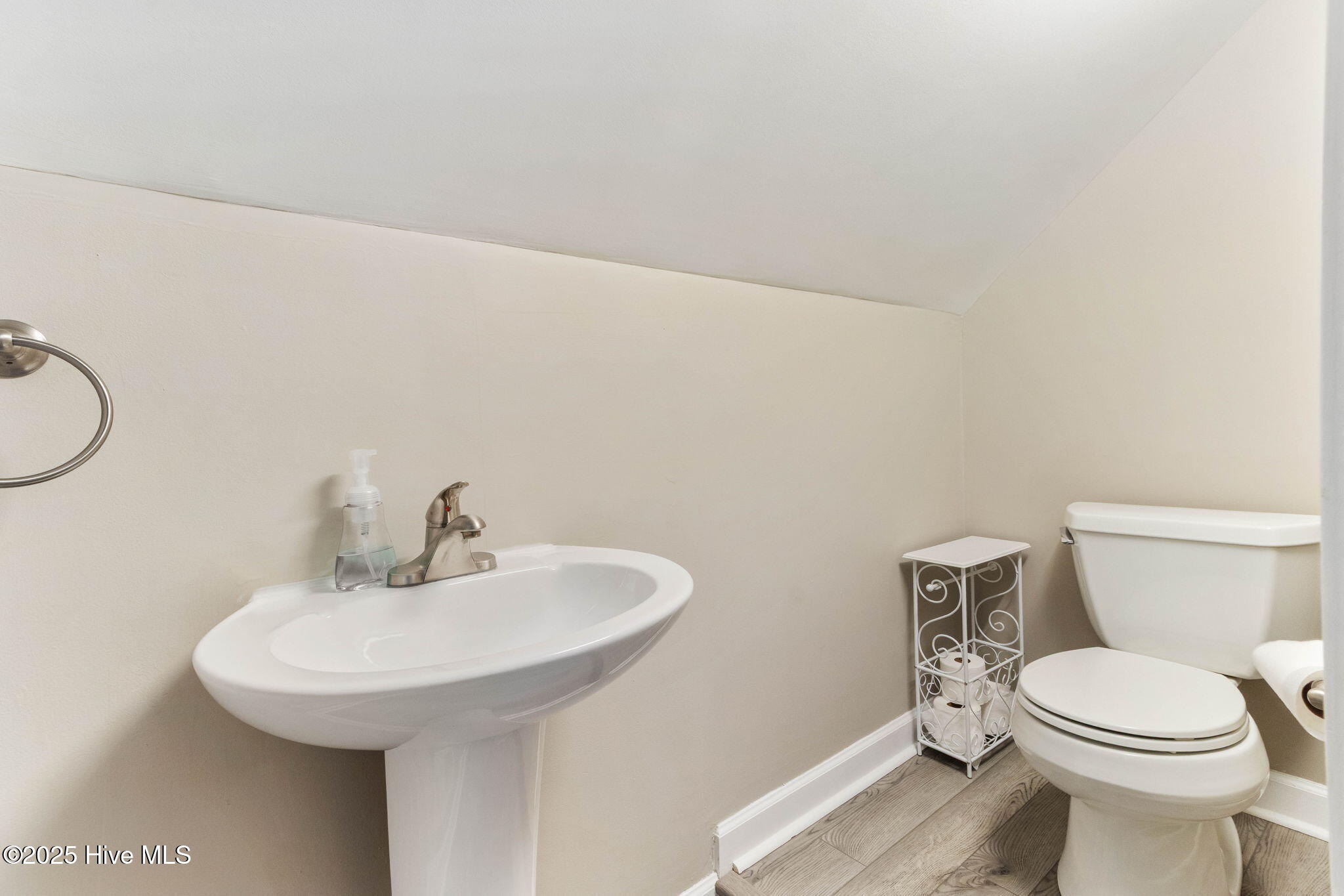 2198 Bill Hooks Road