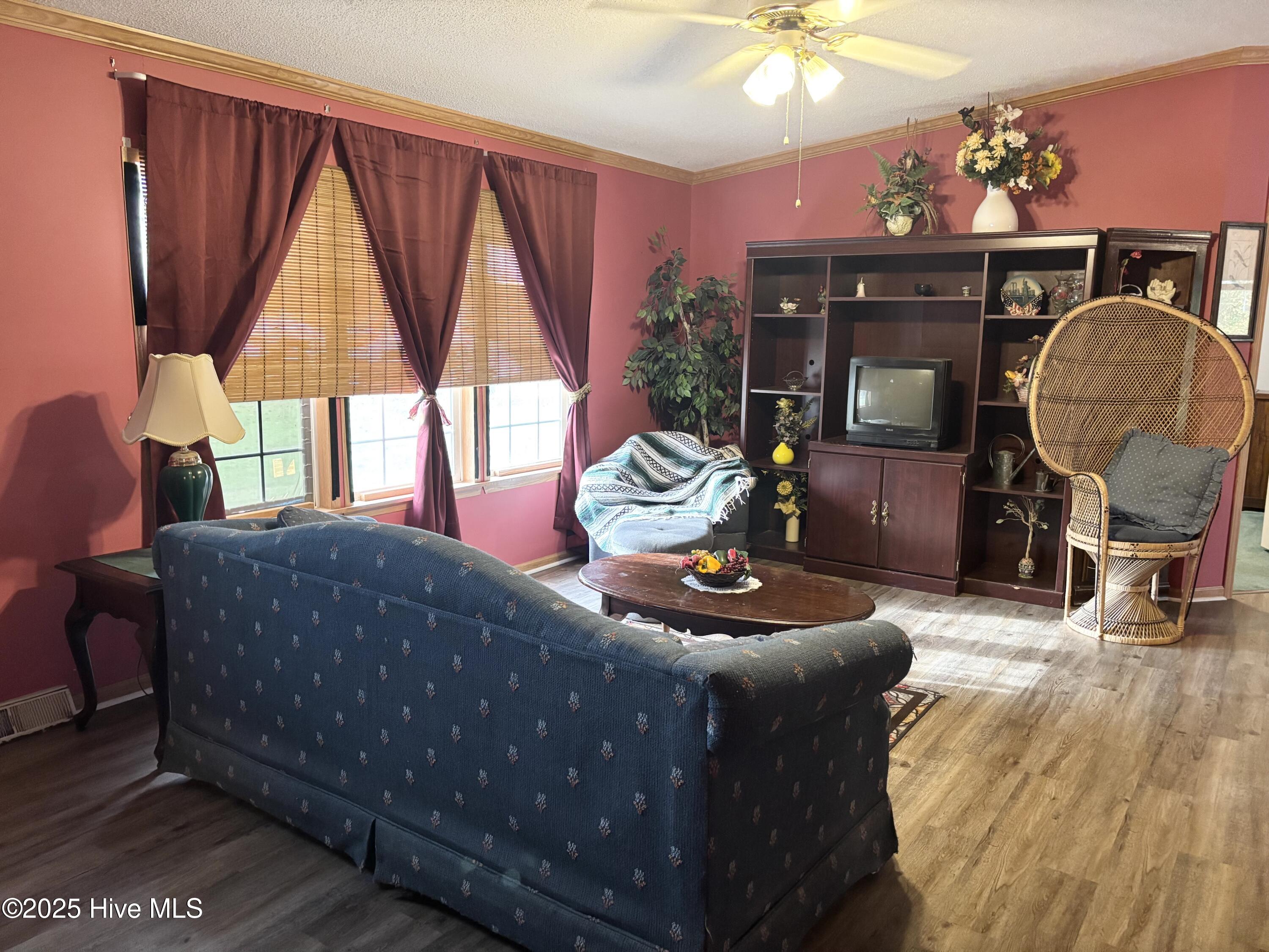 371 Maysville Lane