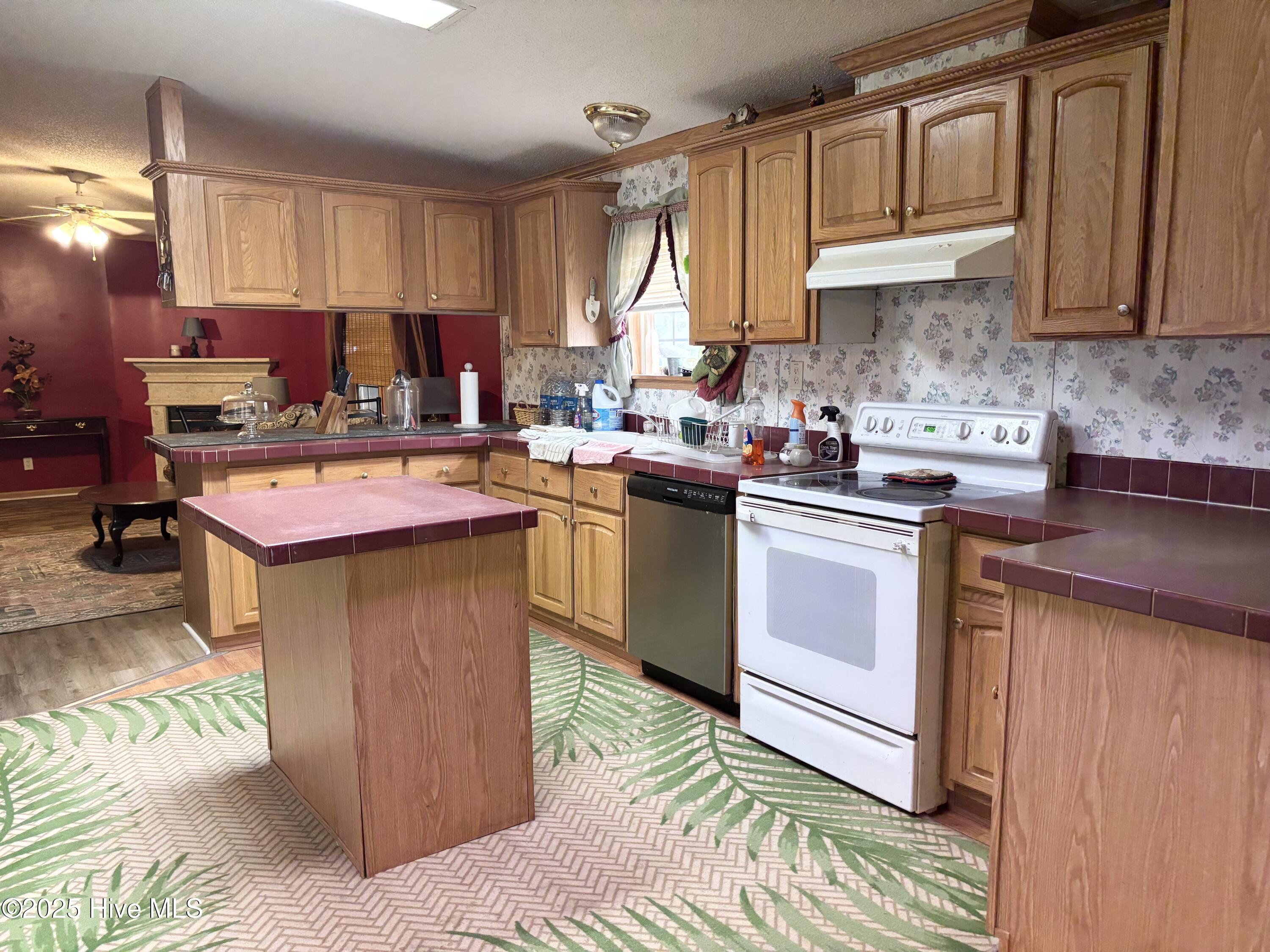 371 Maysville Lane
