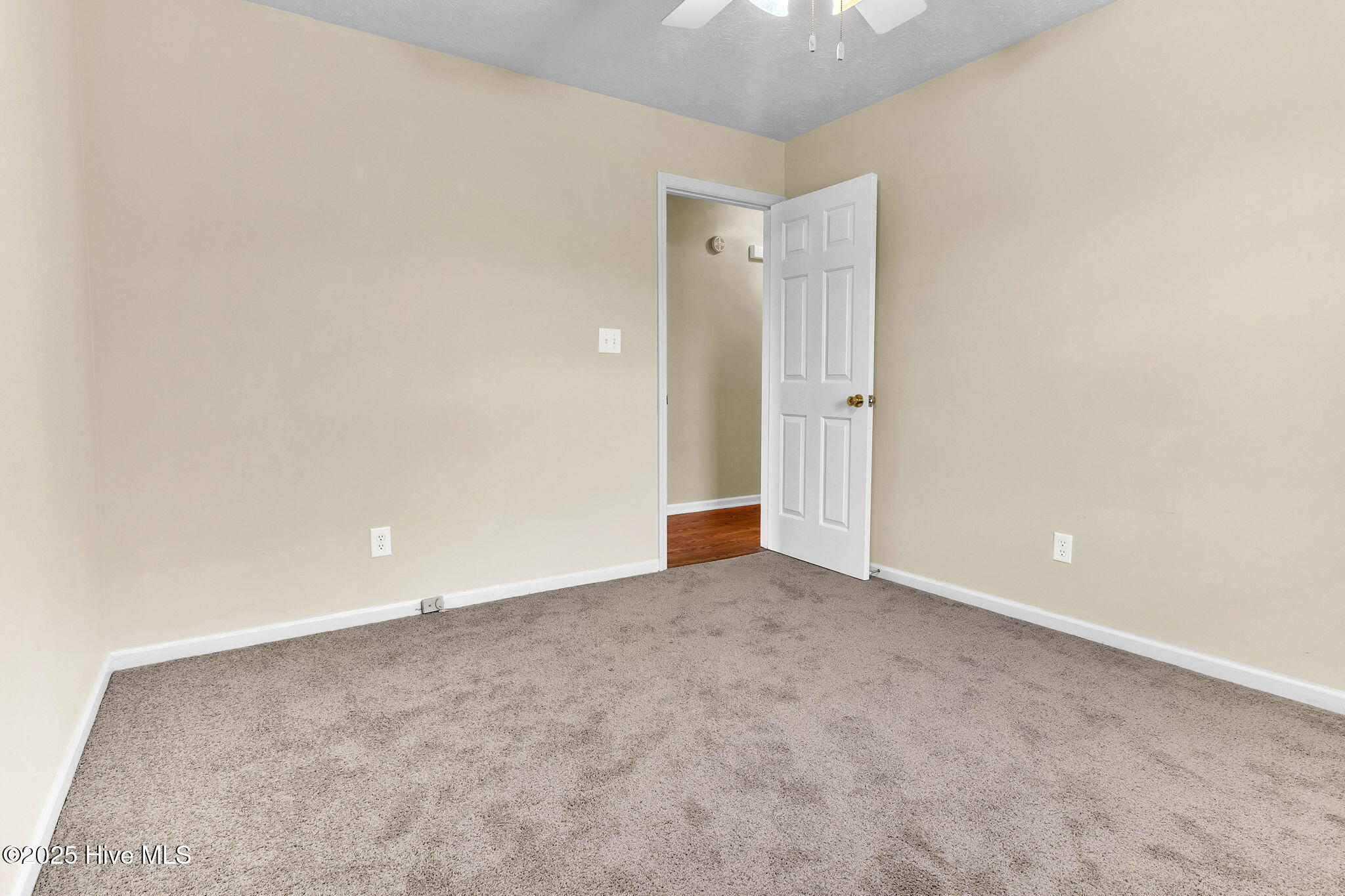 22 Antinori Lane S