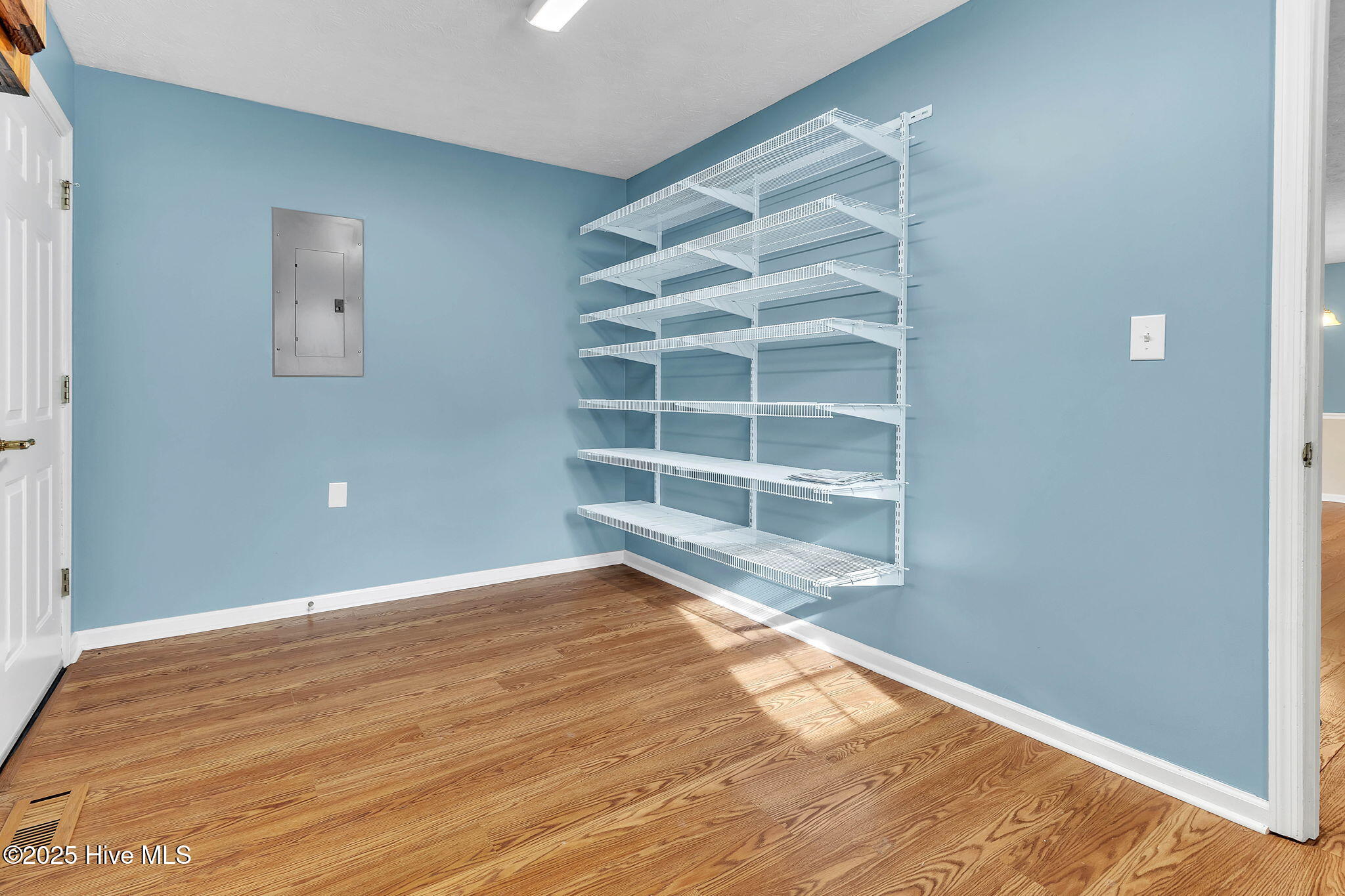 22 Antinori Lane S
