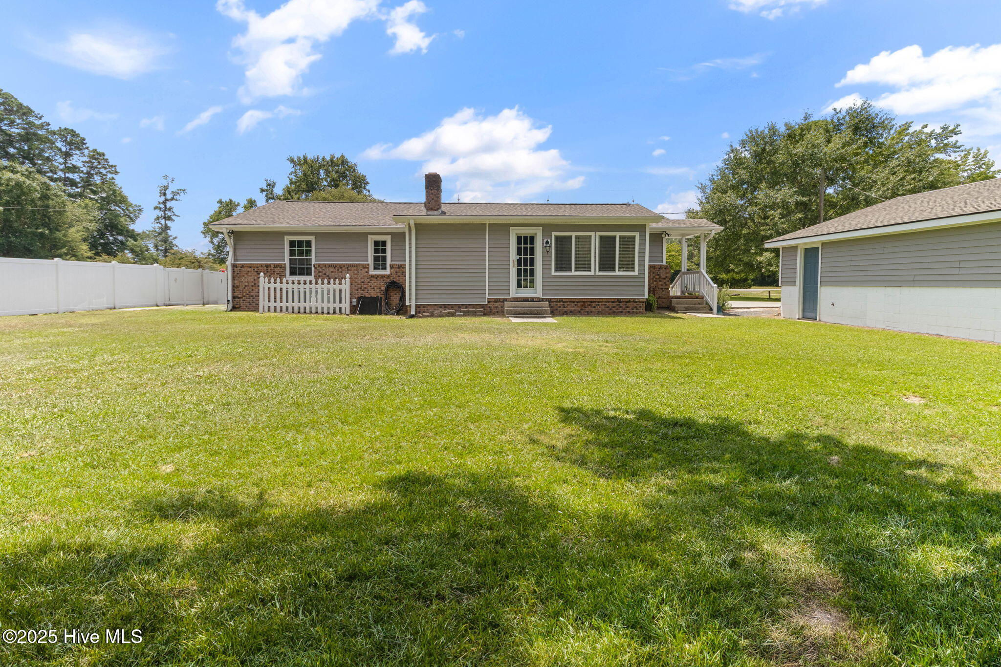954 Hezekiah Road