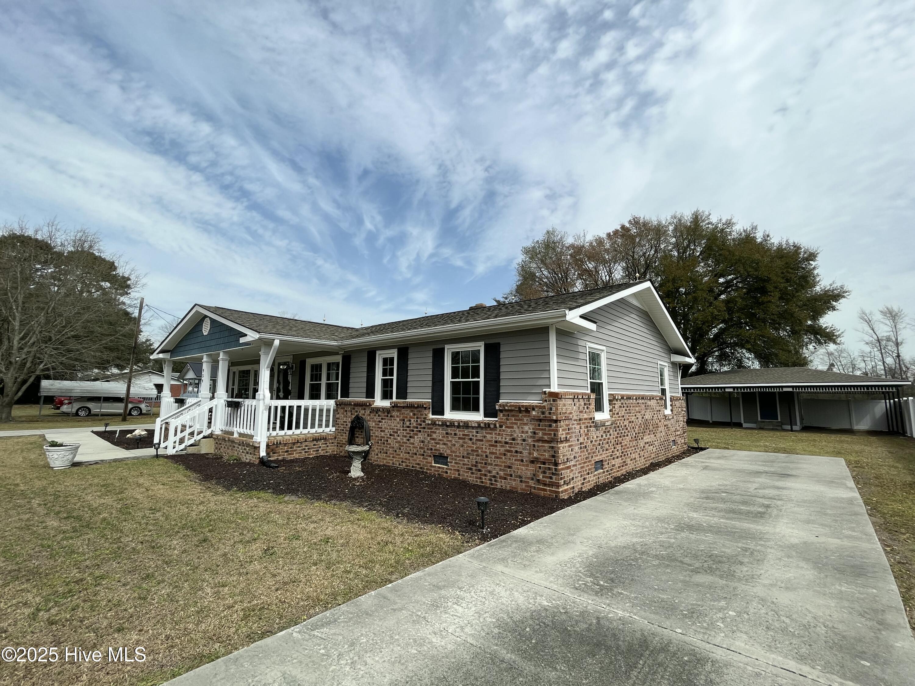 954 Hezekiah Road