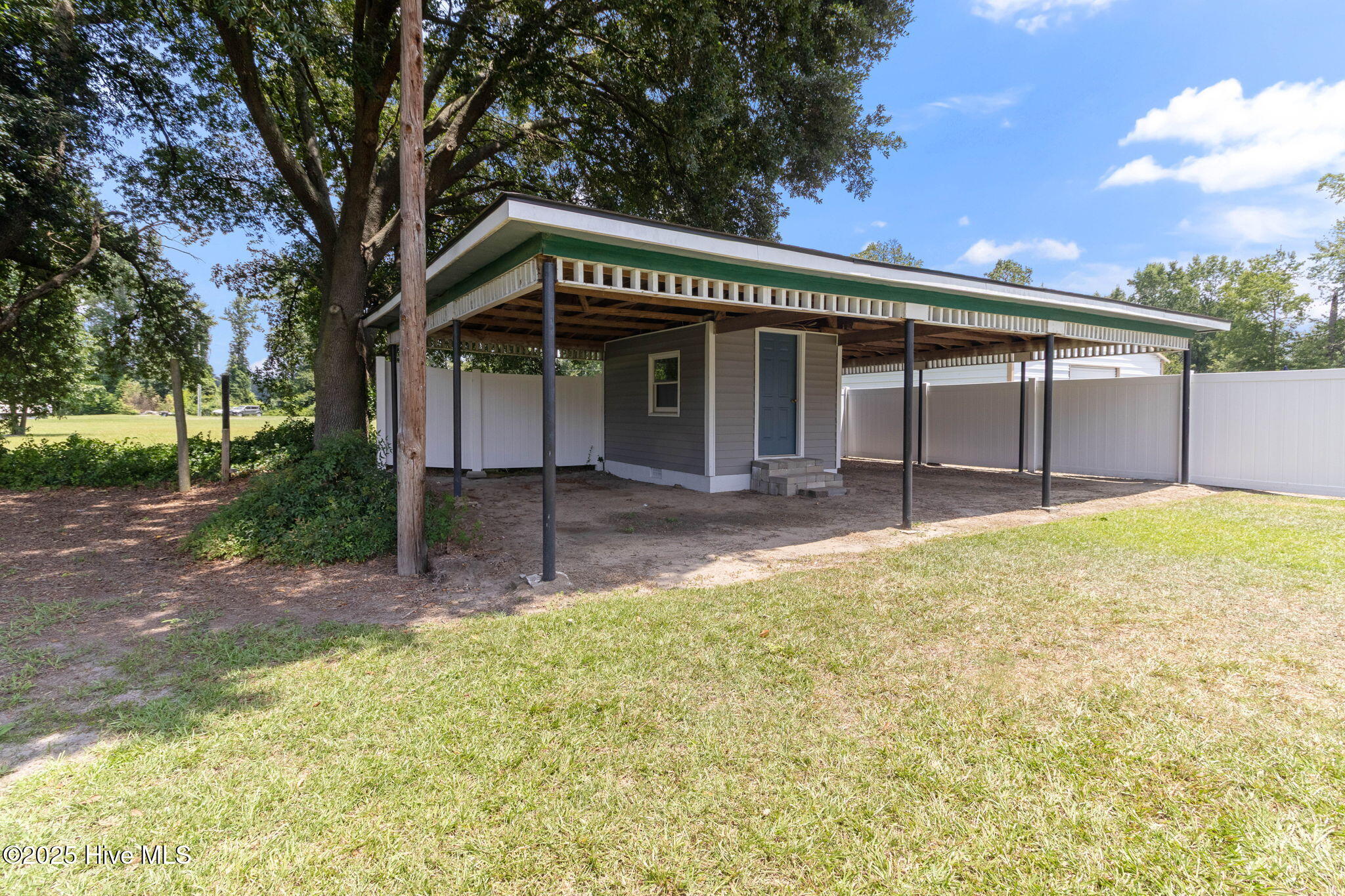 954 Hezekiah Road