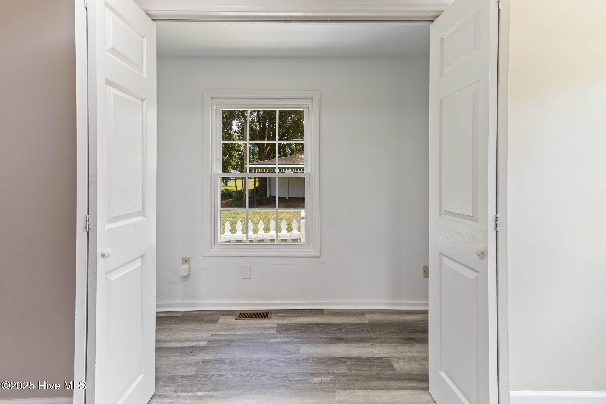 954 Hezekiah Road