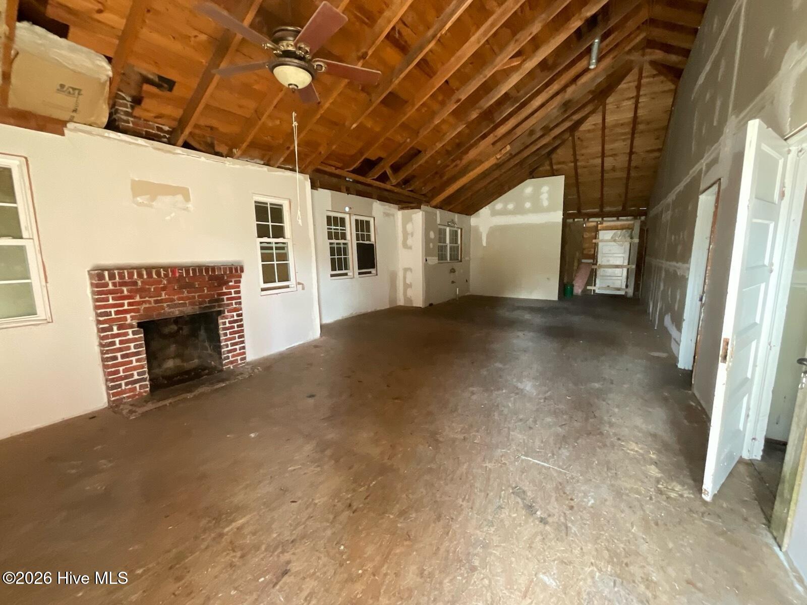 208 W Calhoun Street