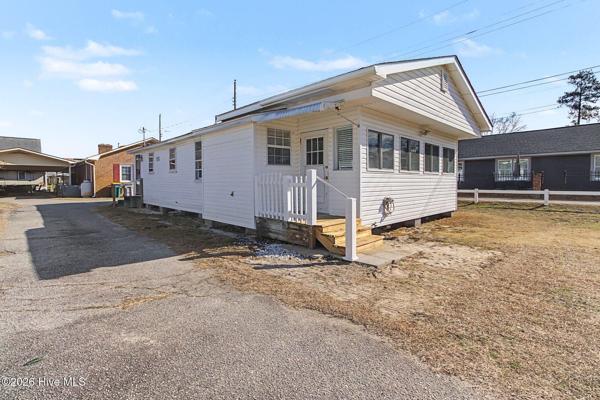 75 Clarkland Village Street