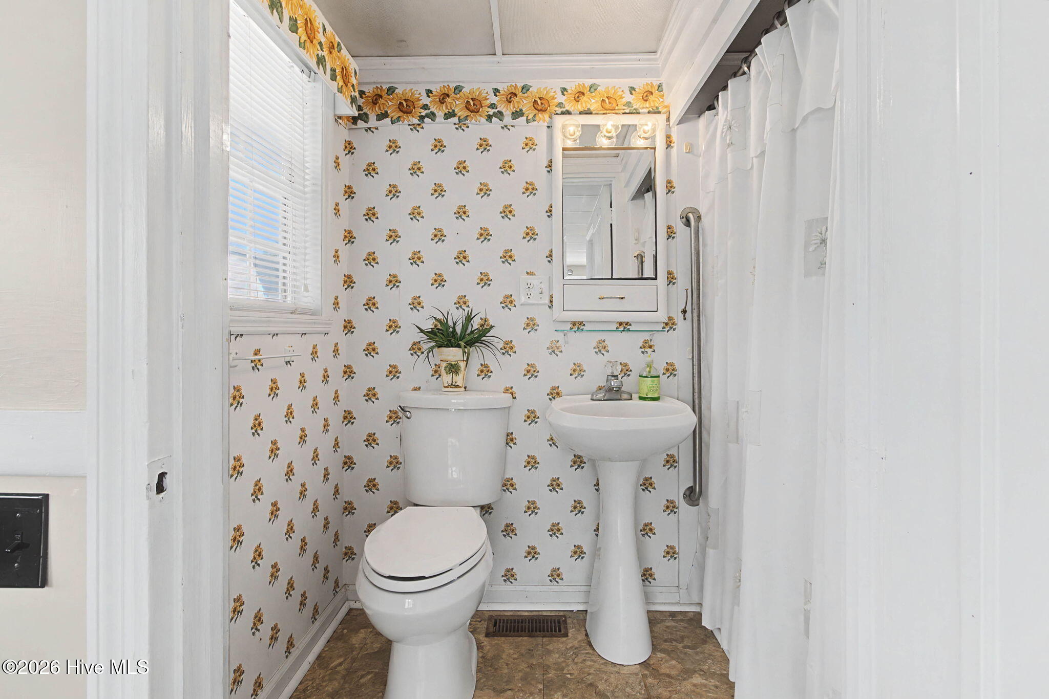 75 Clarkland Village Street