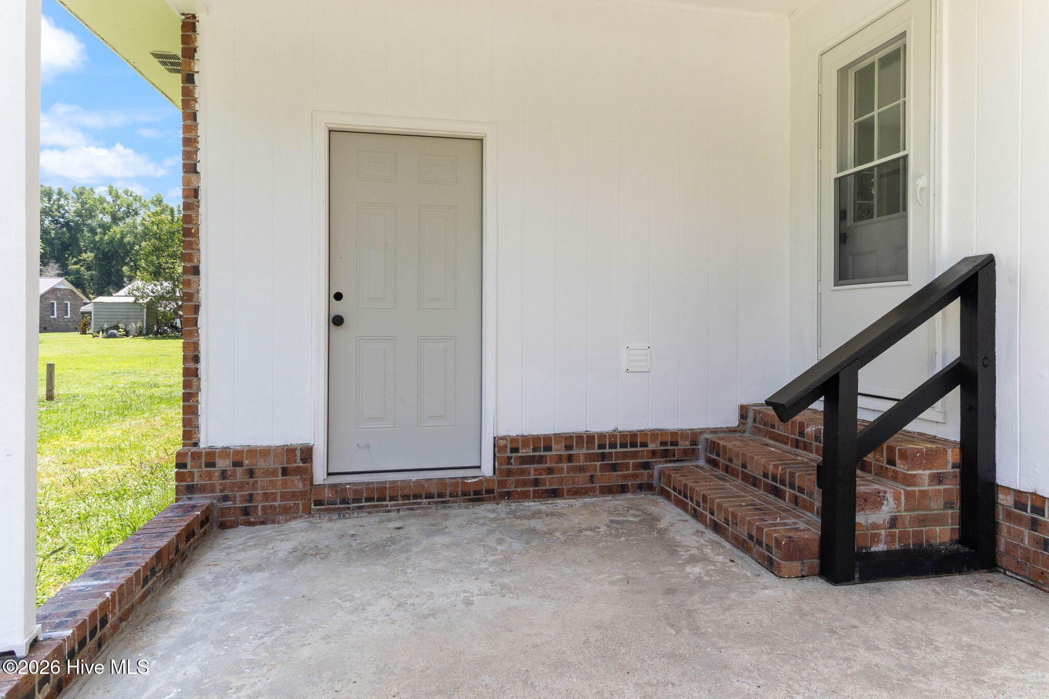 745 W Burkhead Street