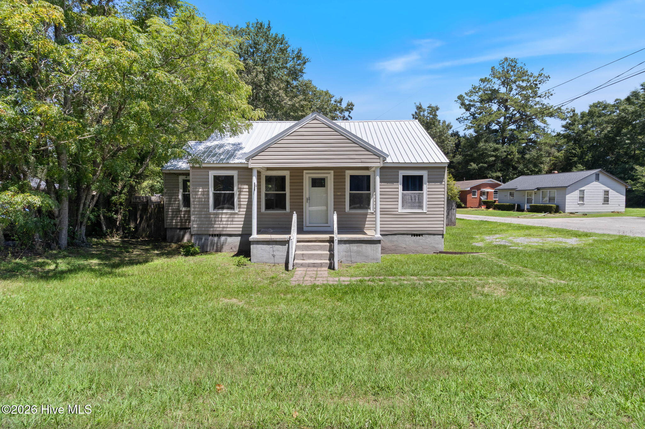 707 E Broad Street