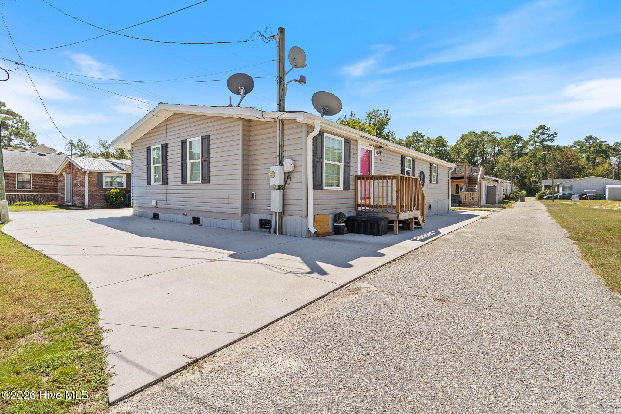51 Clarkland Village Street