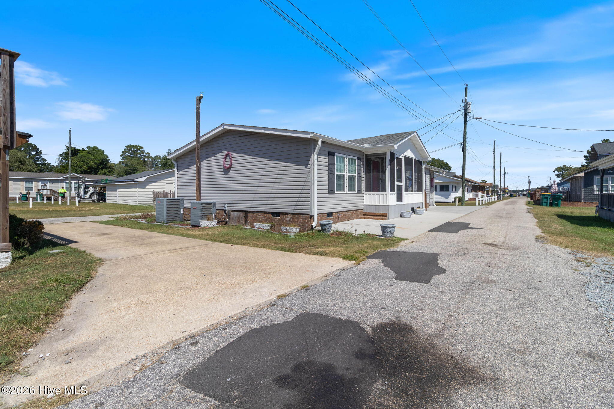 51 Clarkland Village Street