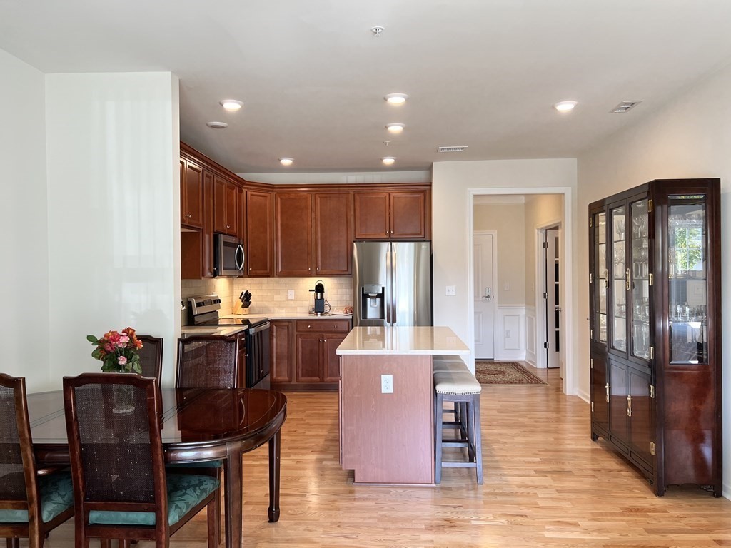 1102 Peters Farm Way # 1102