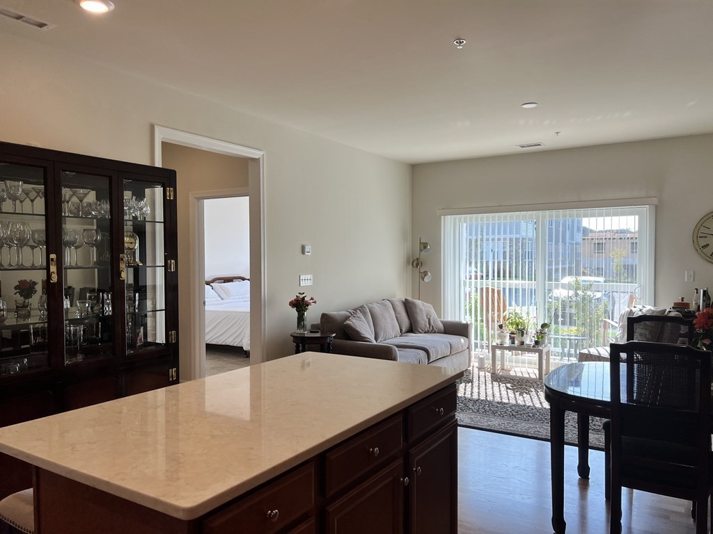 1102 Peters Farm Way # 1102