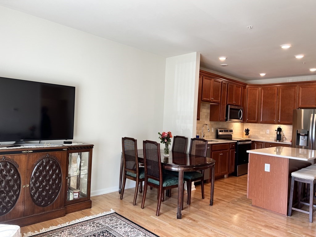 1102 Peters Farm Way # 1102