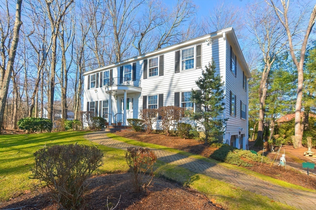 955 Salem End Road