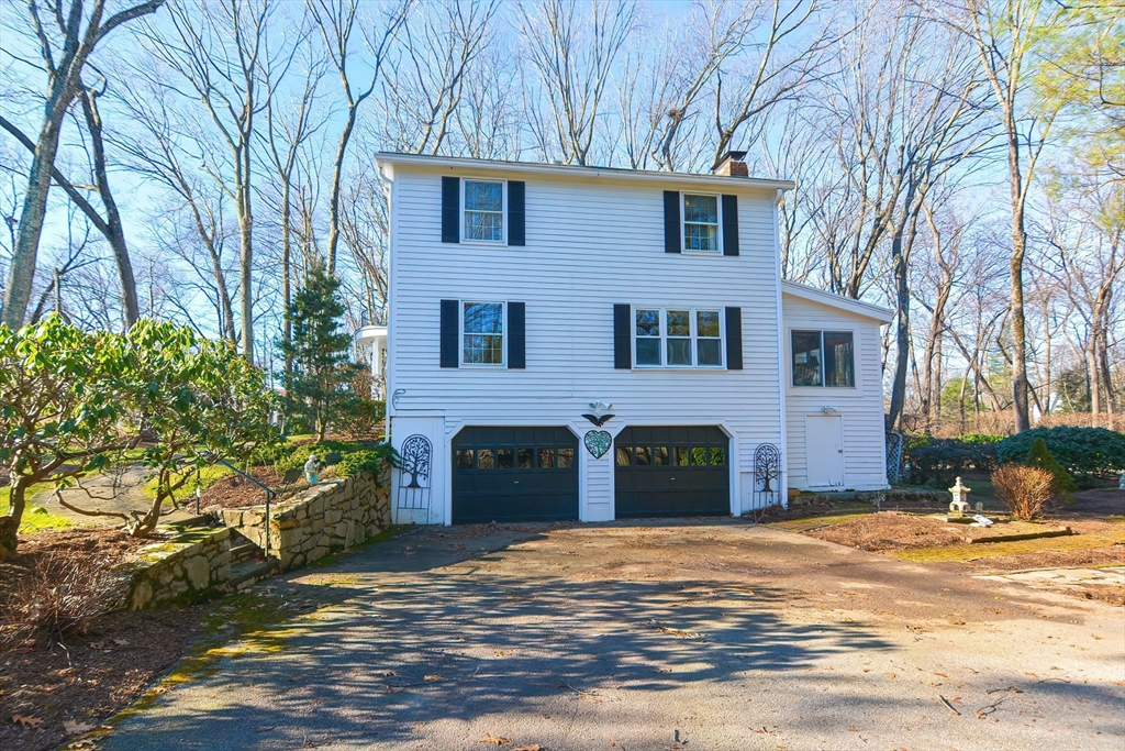 955 Salem End Road
