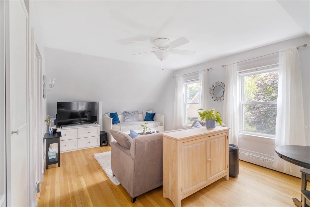 6 Oakland Avenue # 3