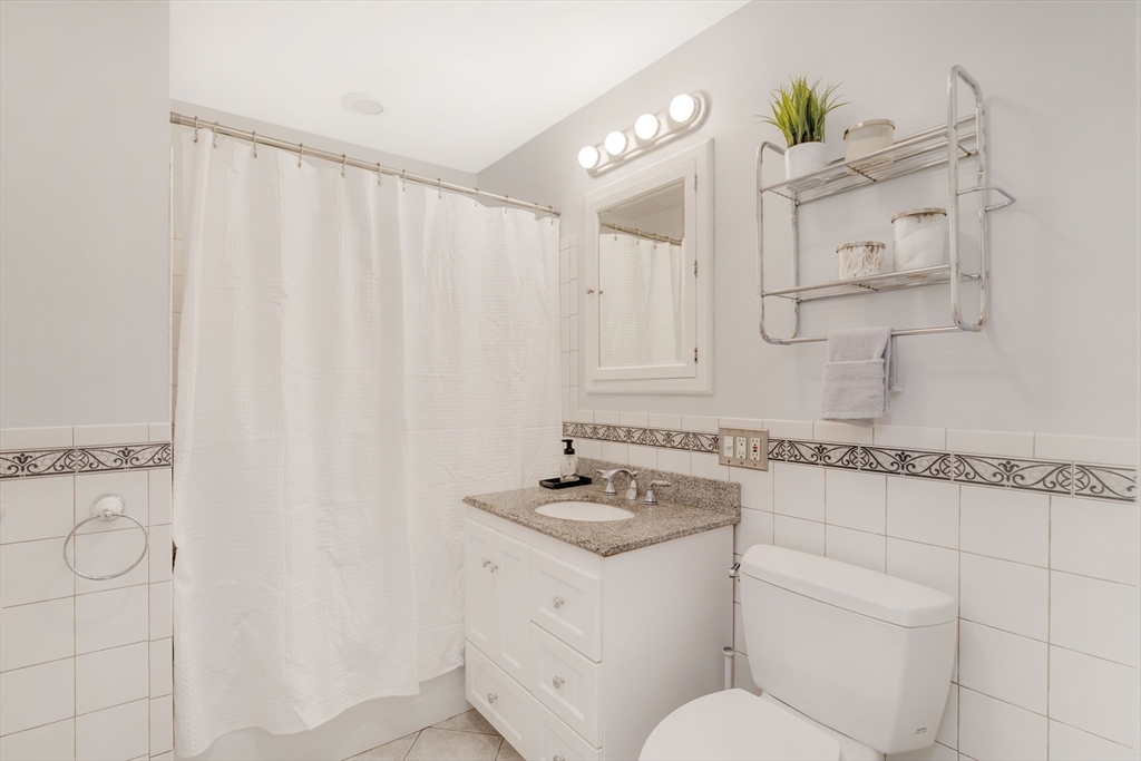 6 Oakland Avenue # 3