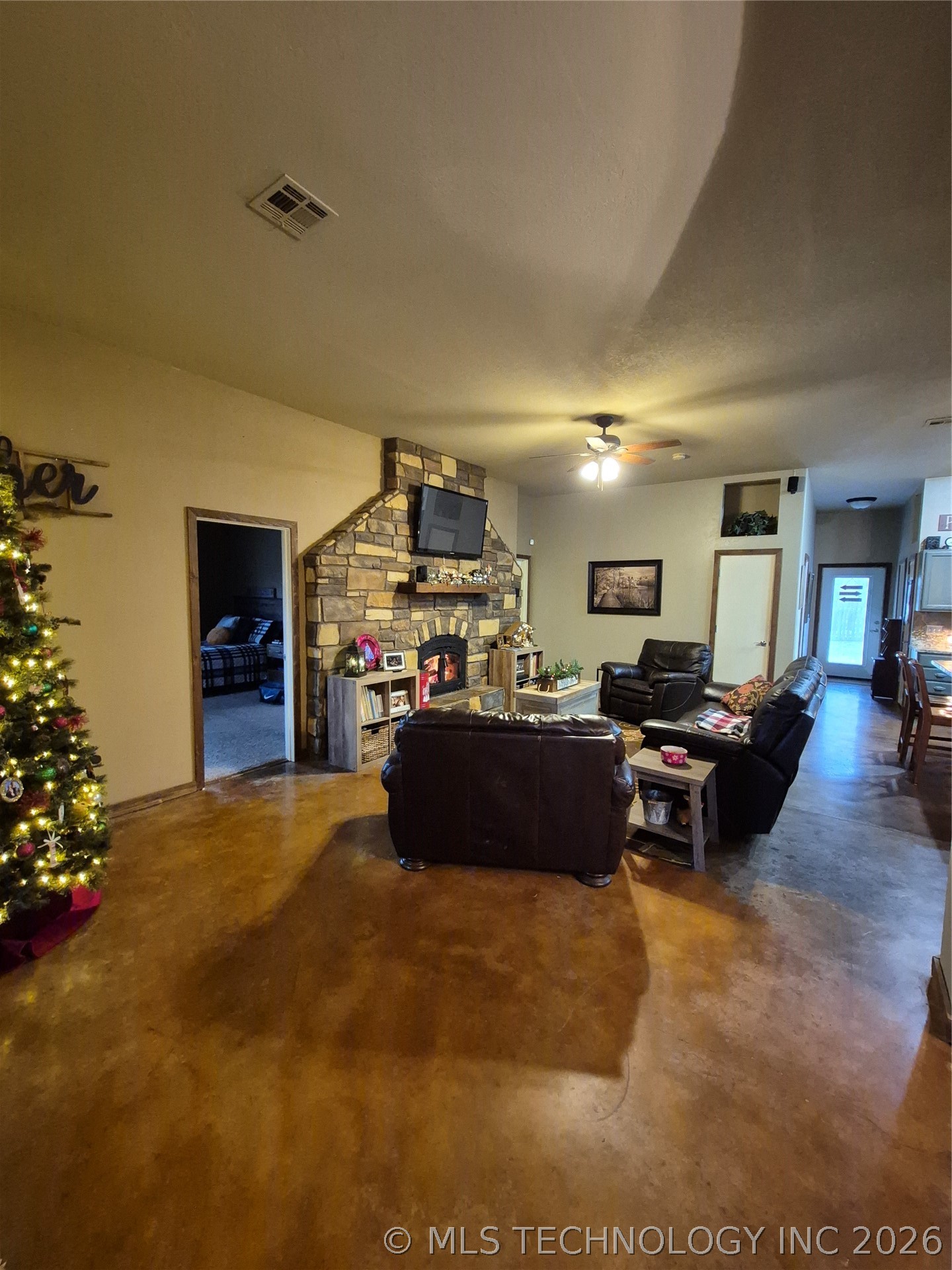 9615 E Pecan Lane