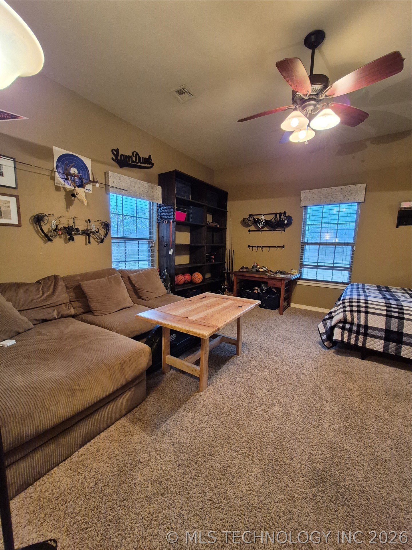 9615 E Pecan Lane