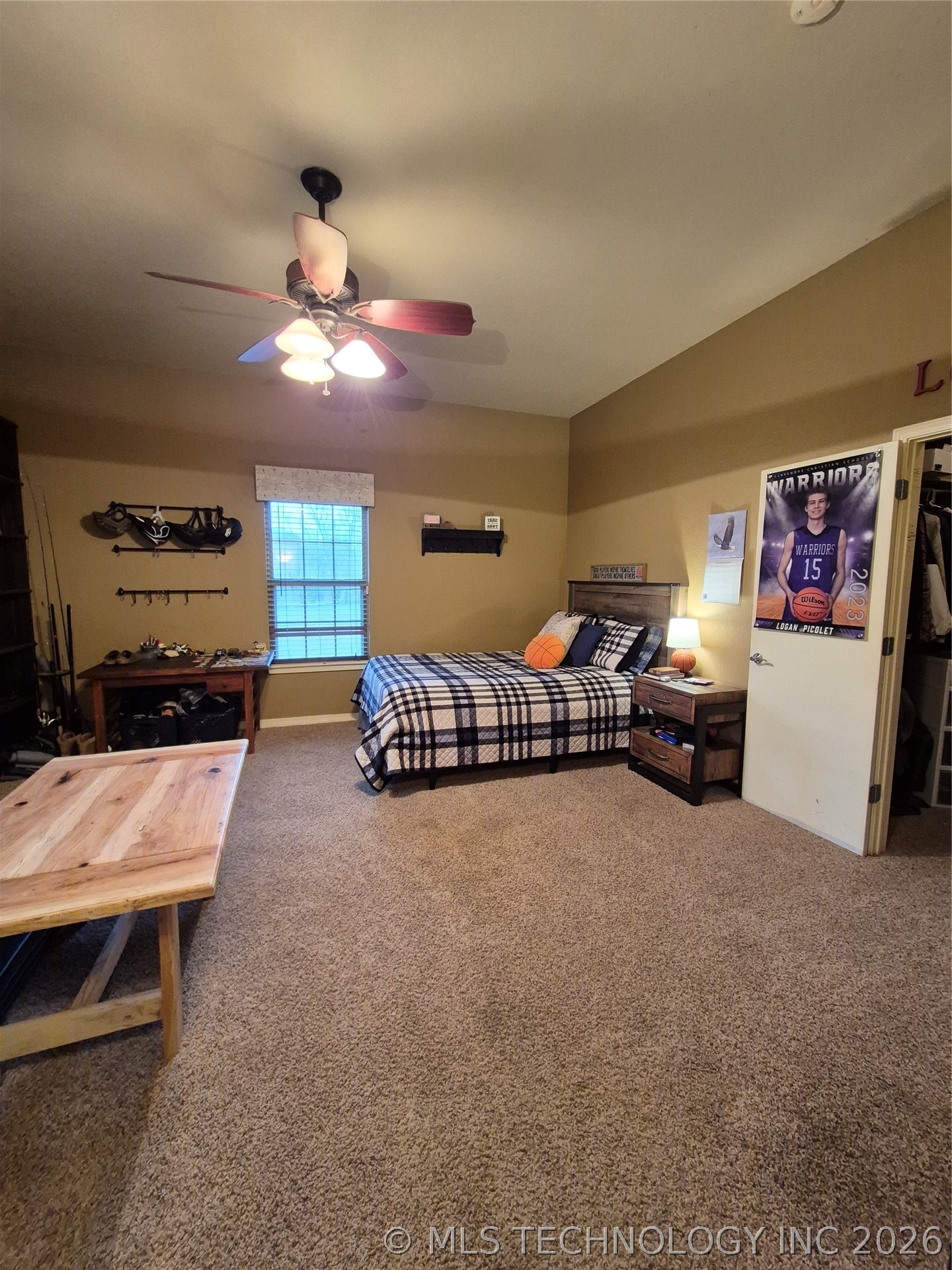 9615 E Pecan Lane