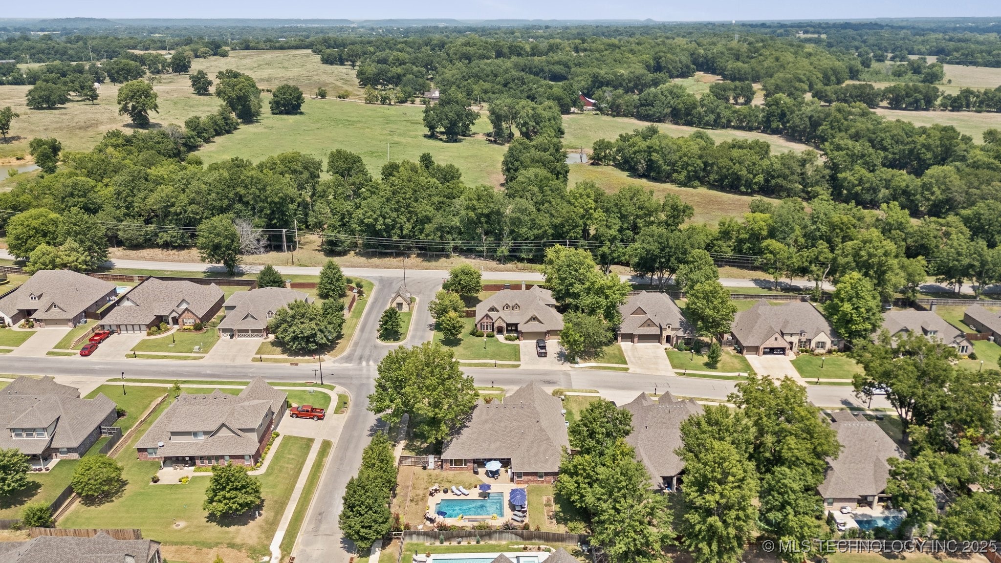 1607 Forest Hill Drive