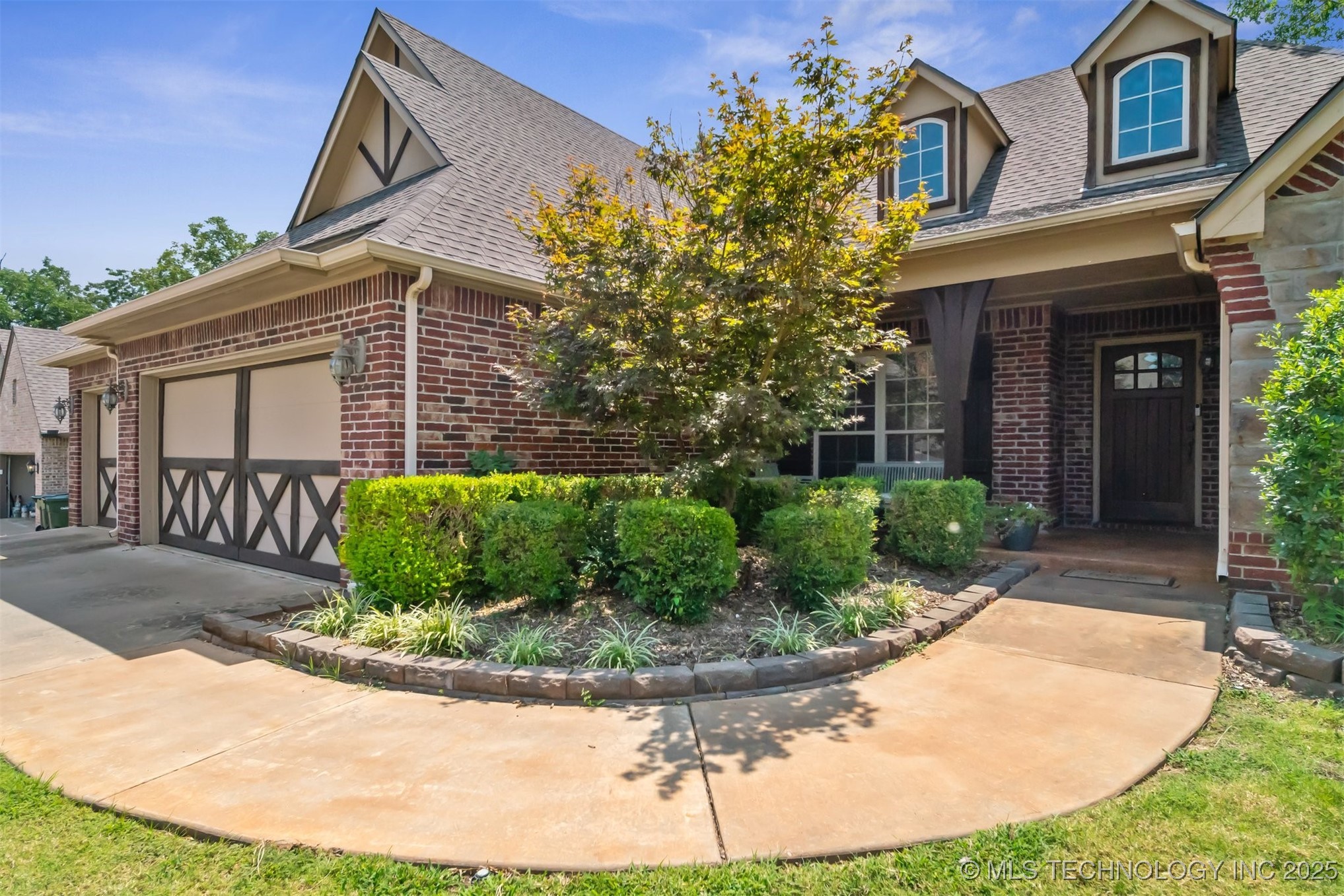 1607 Forest Hill Drive