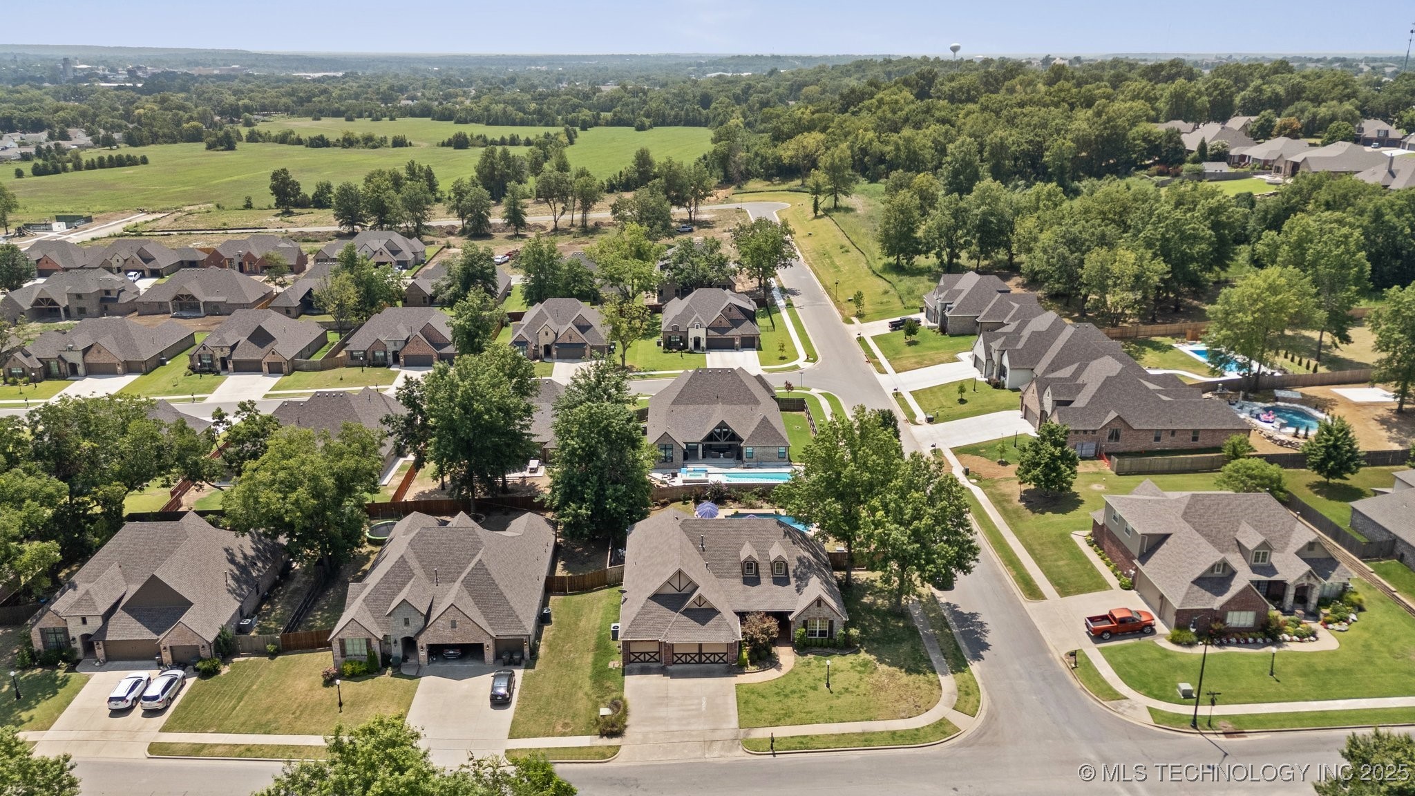 1607 Forest Hill Drive