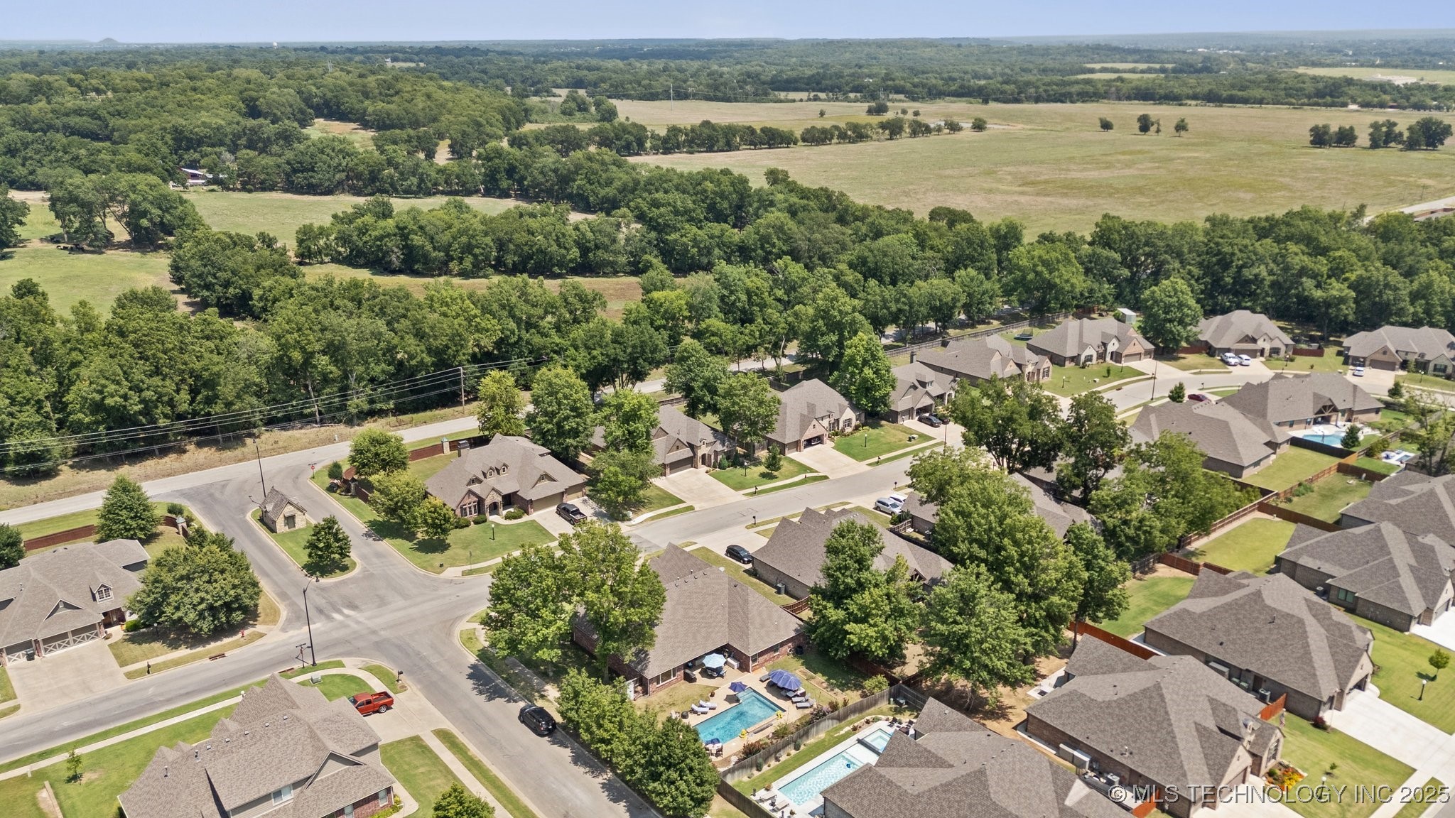 1607 Forest Hill Drive