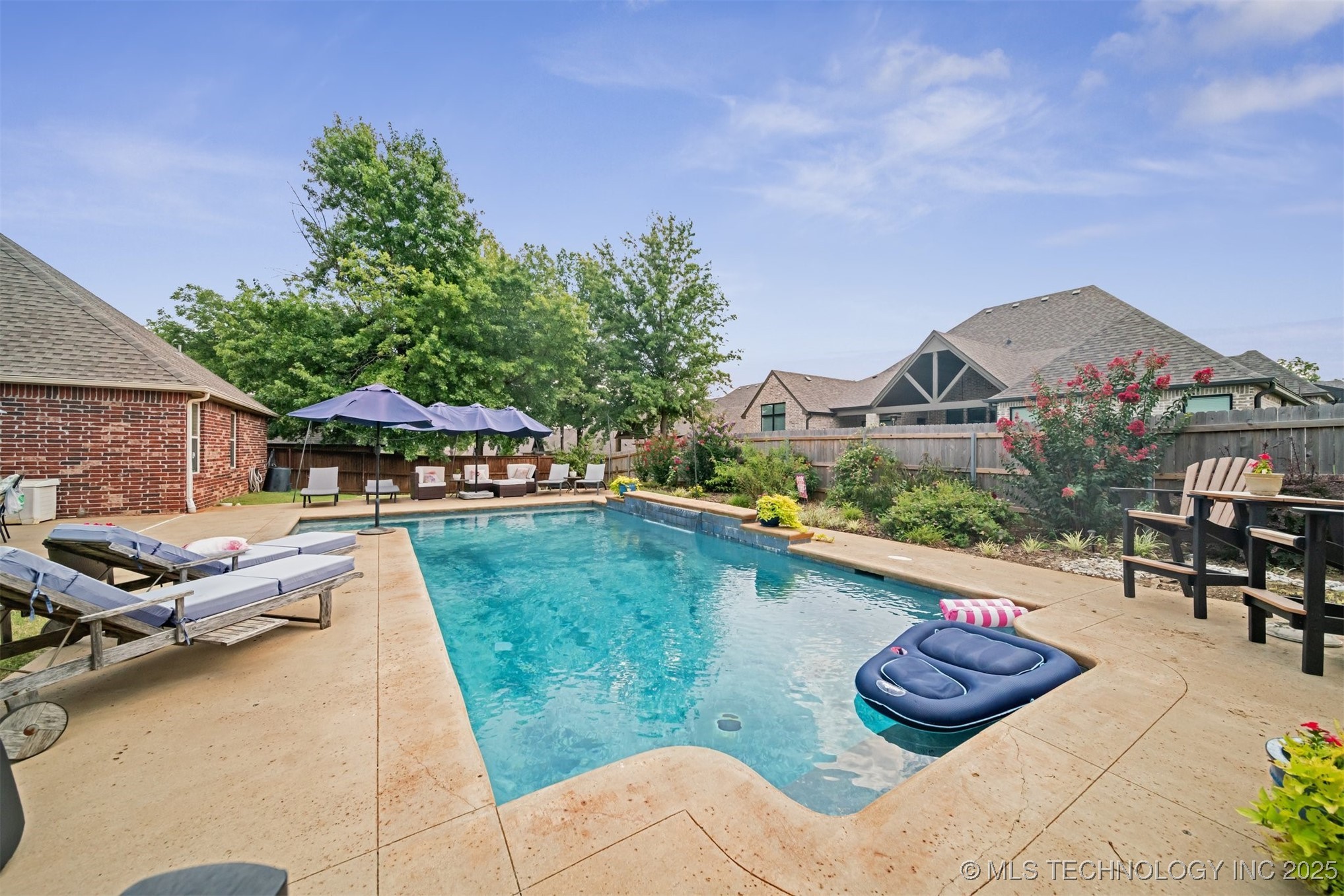 1607 Forest Hill Drive