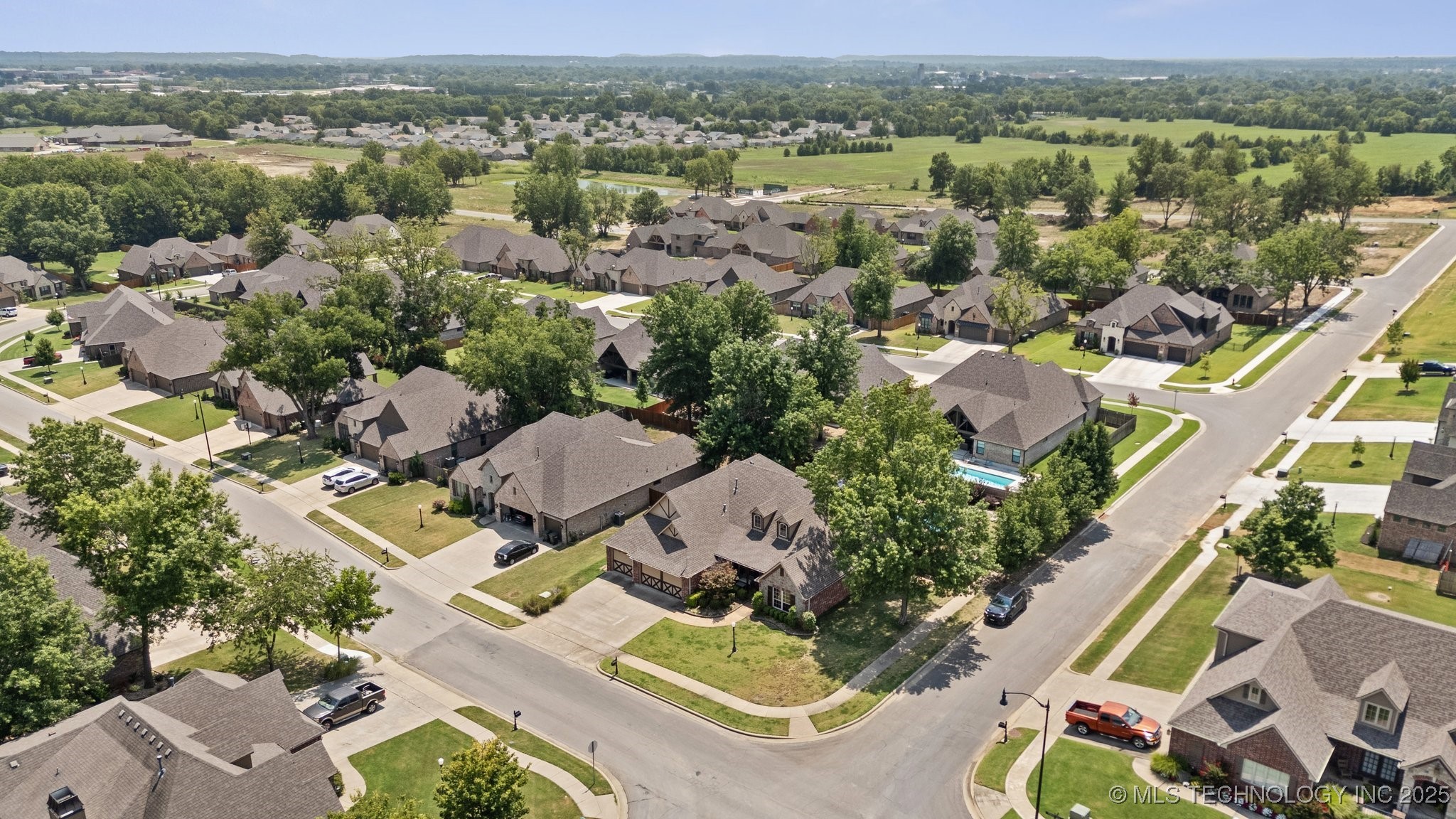 1607 Forest Hill Drive