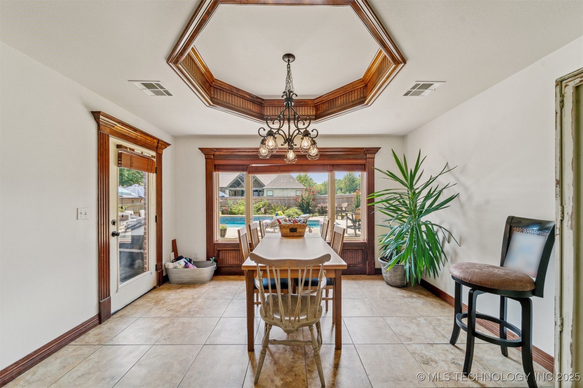 1607 Forest Hill Drive