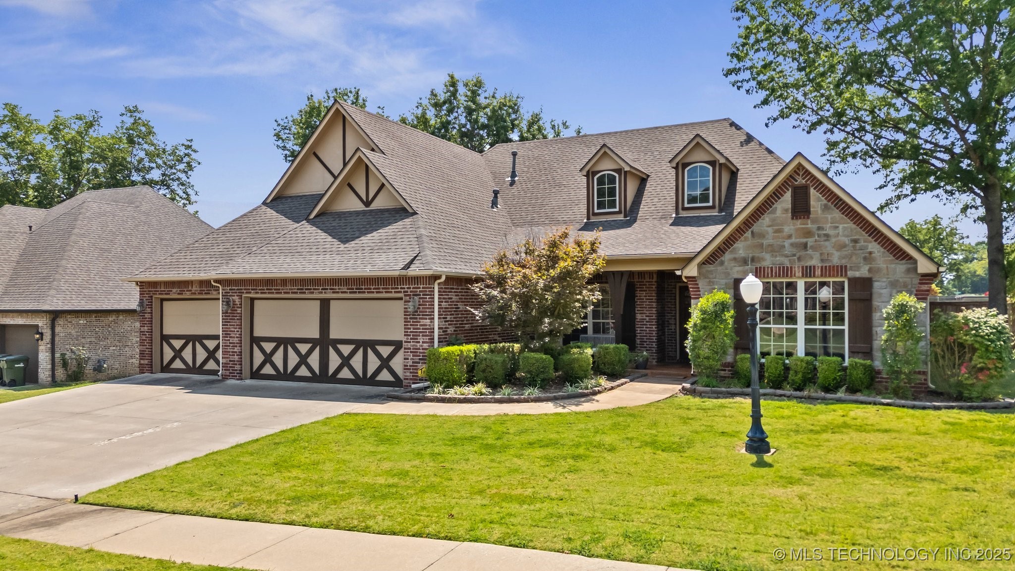 1607 Forest Hill Drive