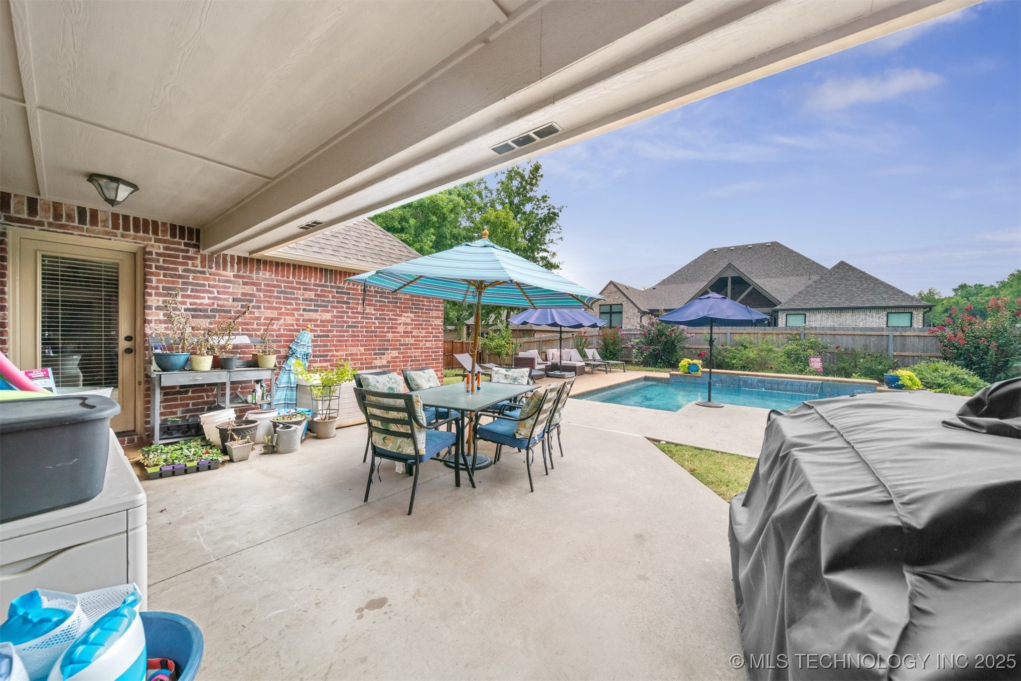 1607 Forest Hill Drive