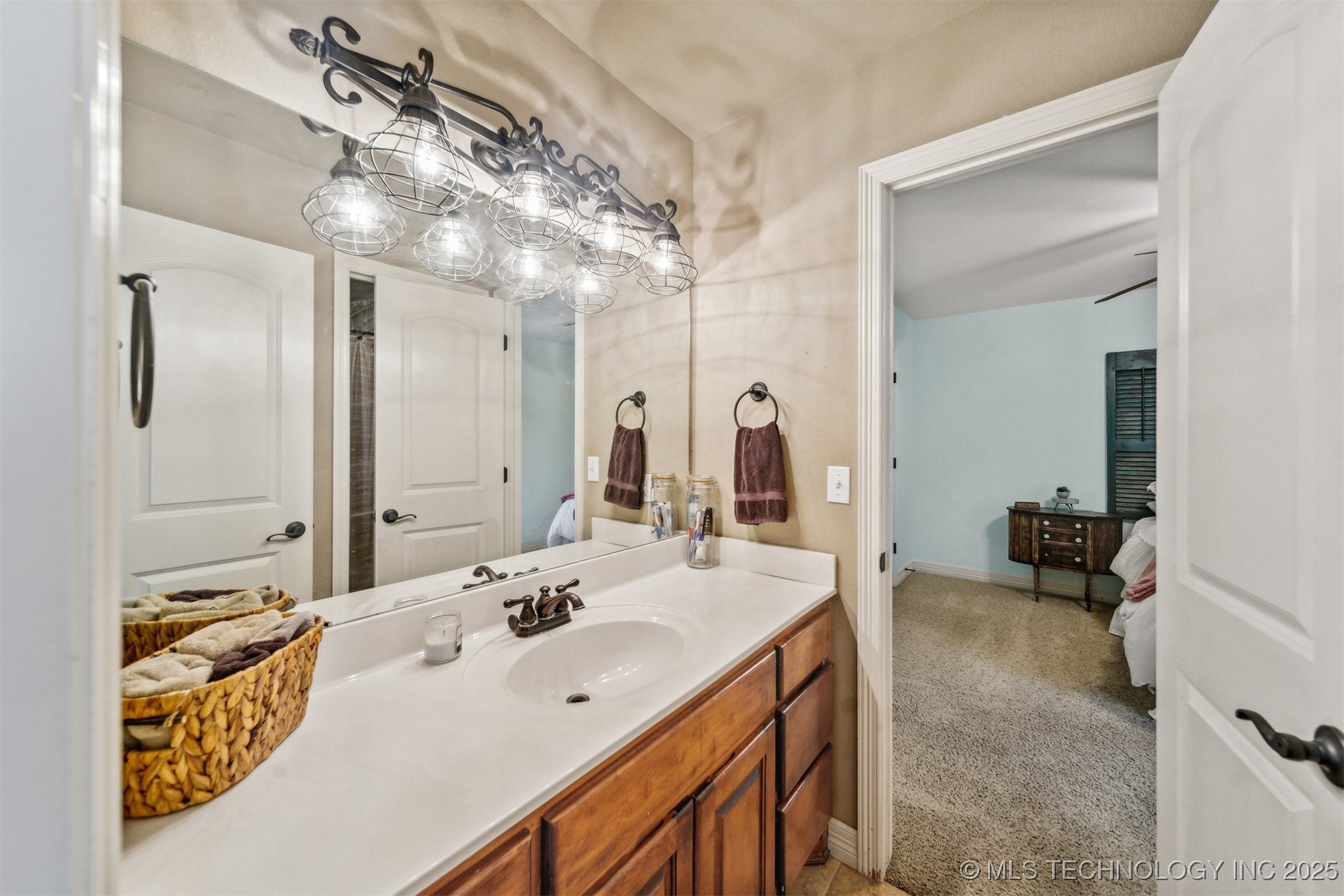 1607 Forest Hill Drive