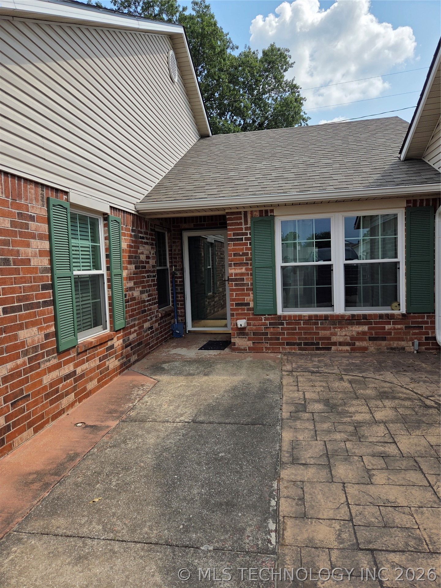 1449 W Evergreen Lane