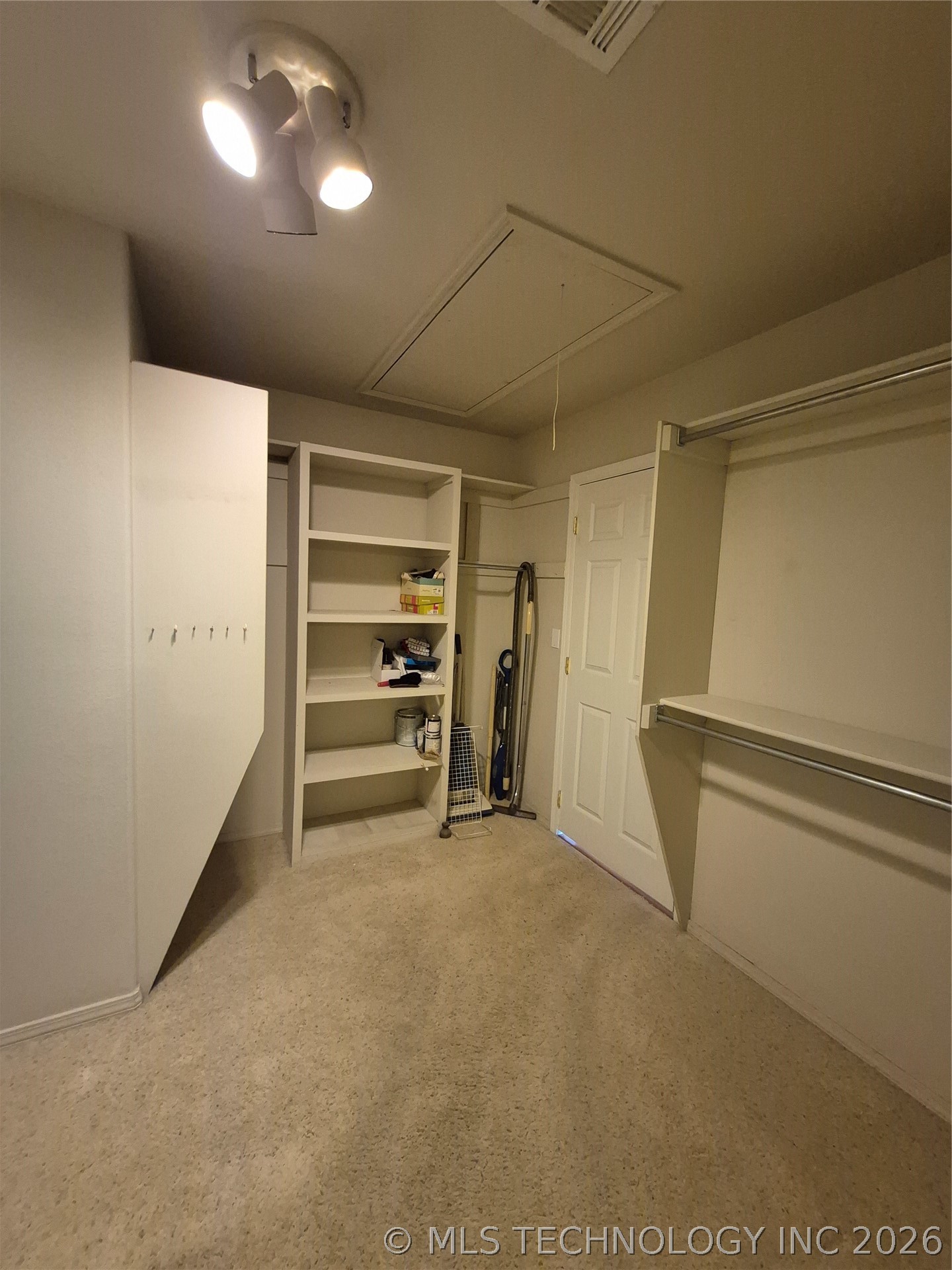 1449 W Evergreen Lane