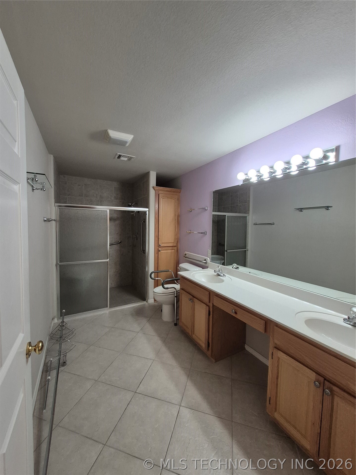 1449 W Evergreen Lane