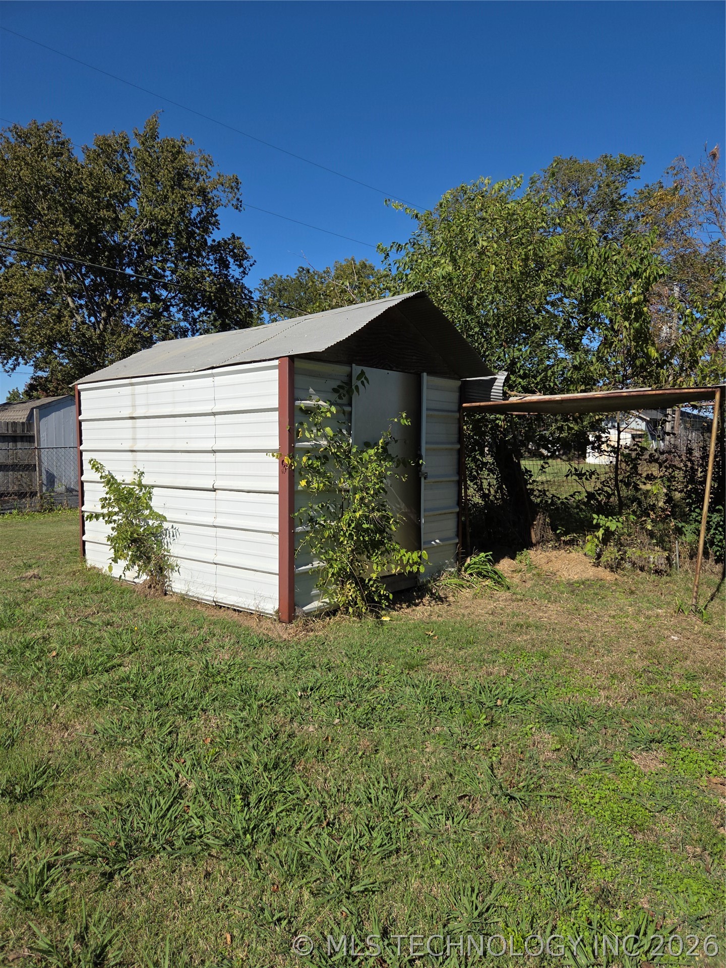 1238 N 154th East Avenue